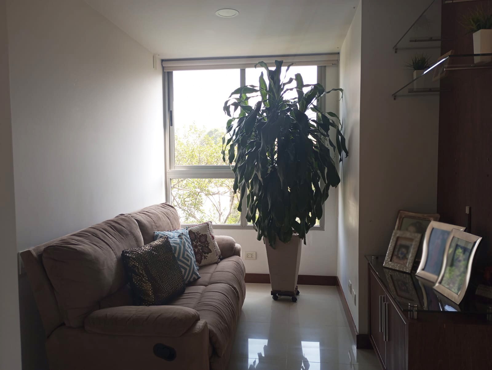 Apartamento en arriendo en Loma De Los Gonzalez, Medellín · foto 9 de 20