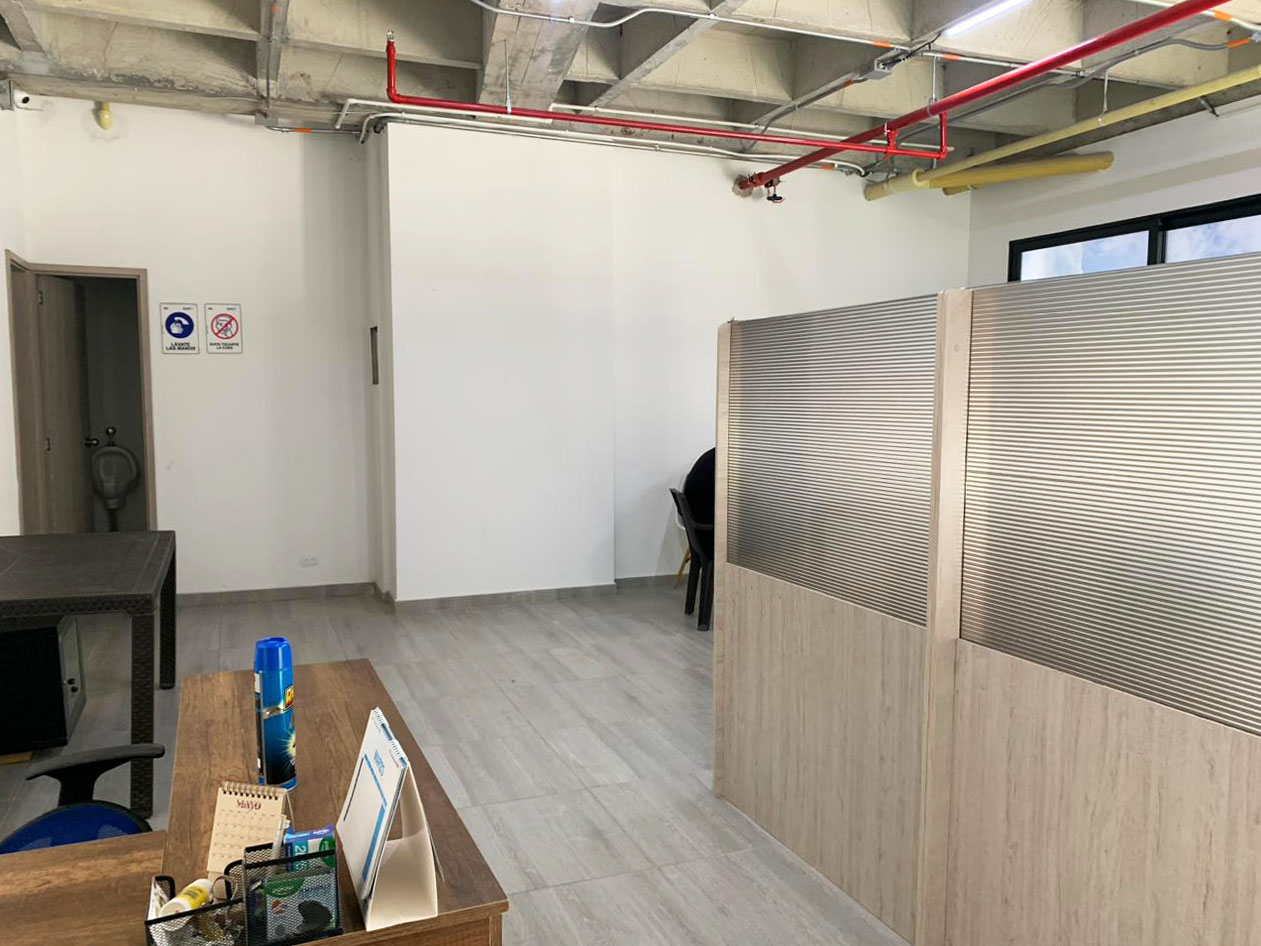 Local en arriendo en El Portal, Envigado, 57 m² · foto 4 de 10