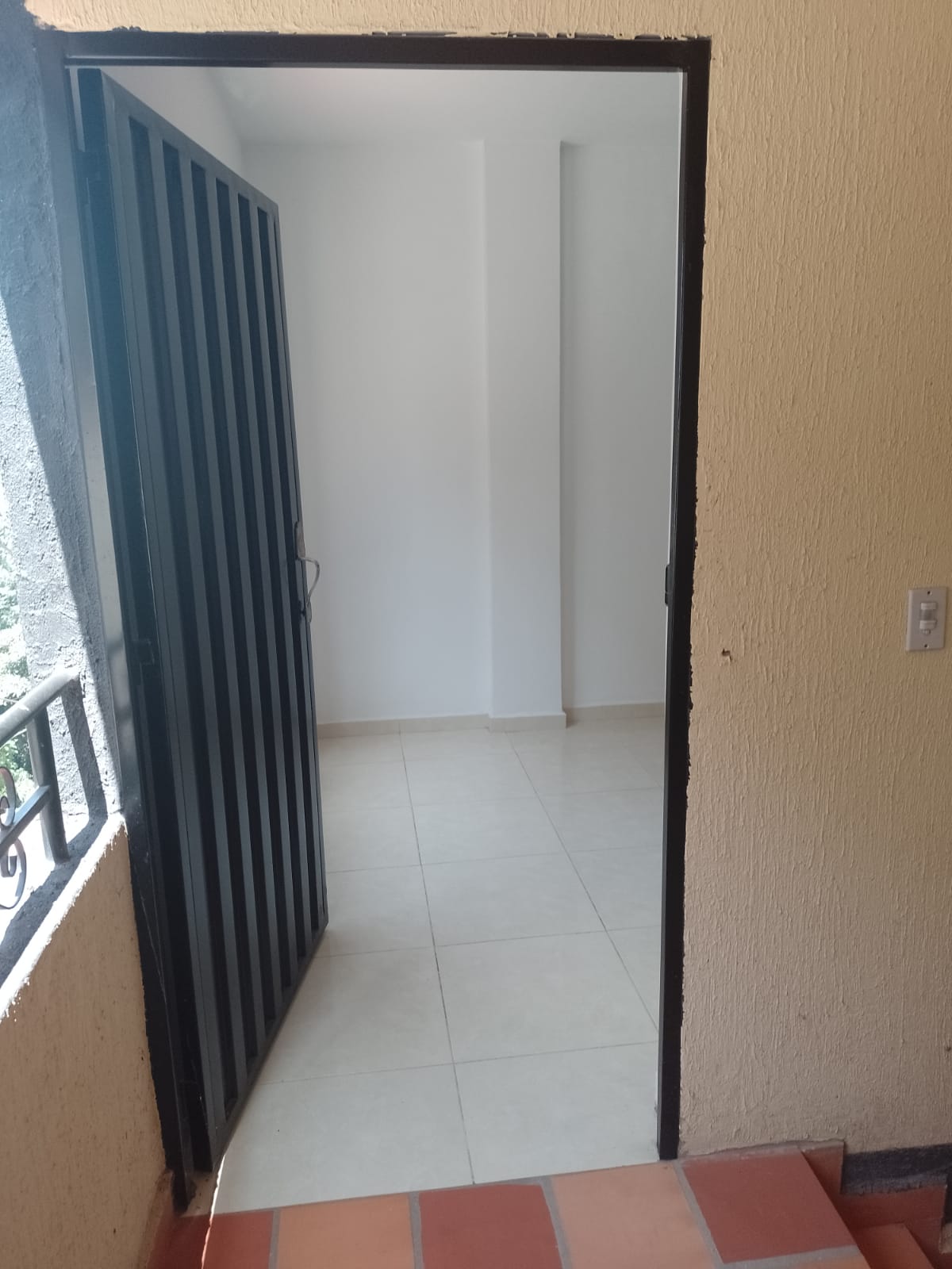 Apartamento de 3 alcobas en venta en Portal De Santana, Floridablanca, 60 m² · foto 5 de 7
