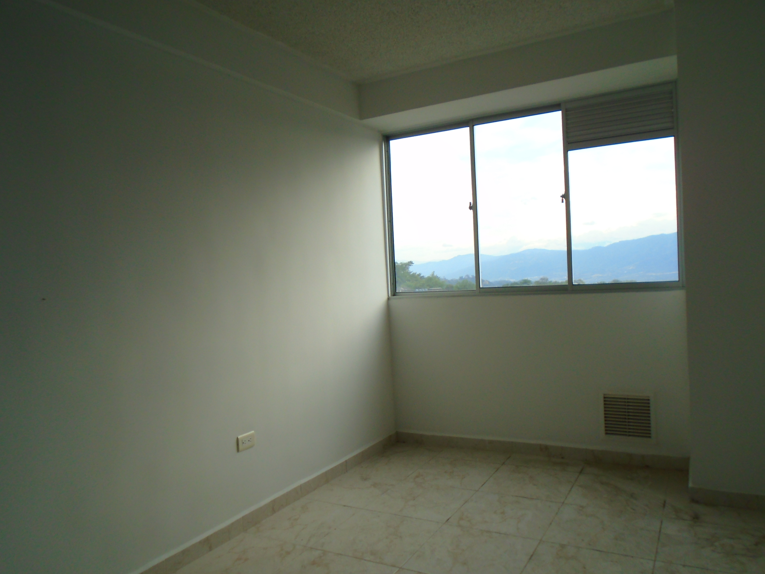 Apartamento de 3 alcobas en venta en Las Olas Ii, Bucaramanga, 60 m² · foto 12 de 13