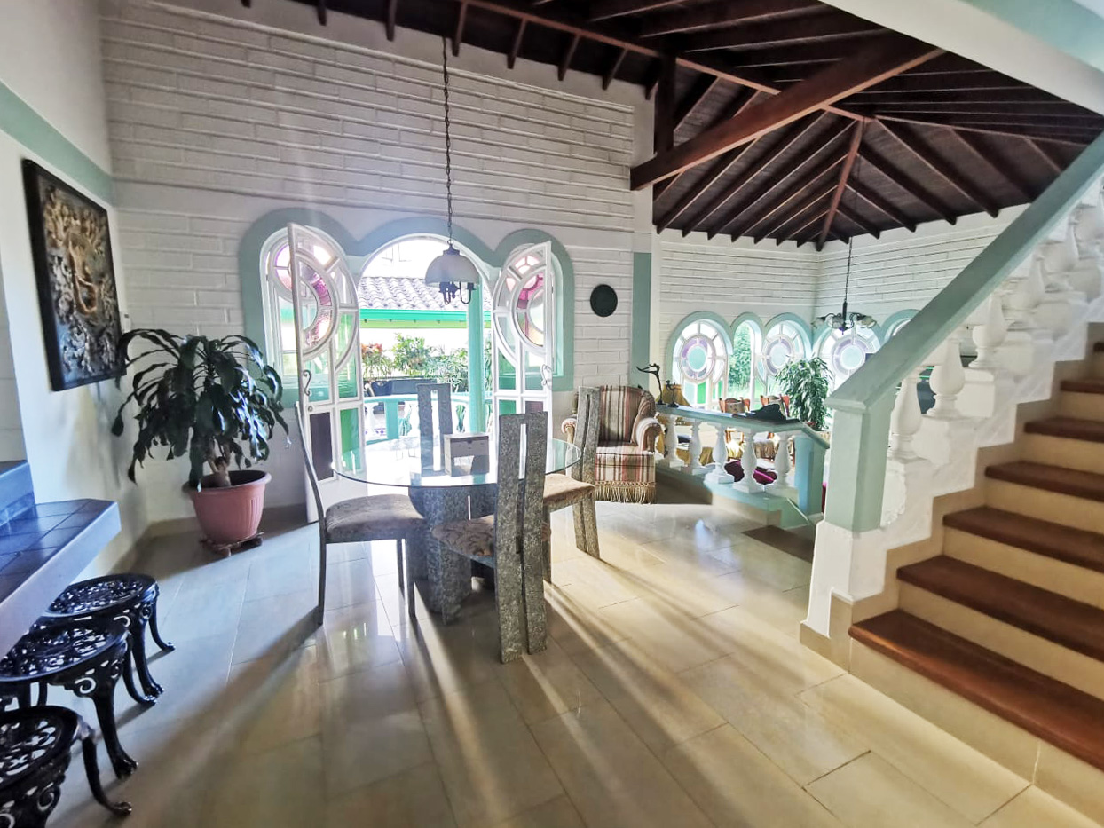 Casa en arriendo en Loma de las brujas, Envigado - 2
