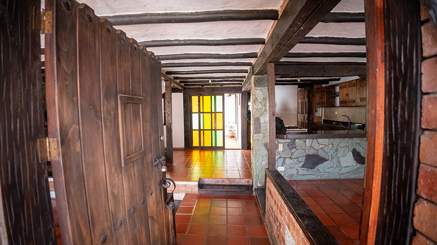 Casa de 5 alcobas en arriendo en Pueblo Viejo, Cota, 272 m² · foto 2 de 20