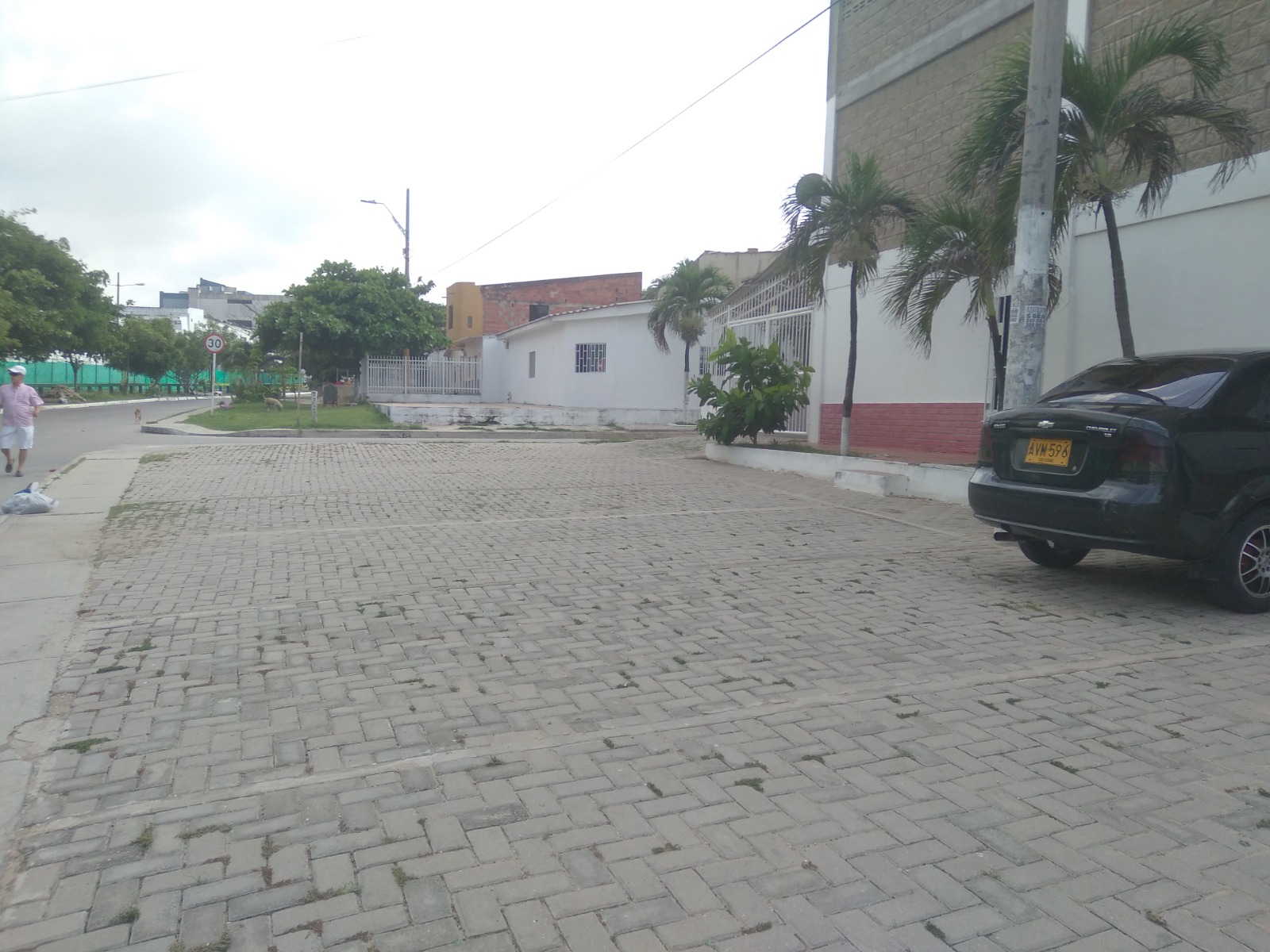 Bodega en venta en San Salvador, Barranquilla, 1240 m² · foto 2 de 24