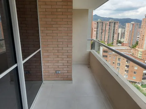 Apartamento de 3 alcobas en venta en Las Lomitas, Sabaneta, 78 m² · foto 14 de 24