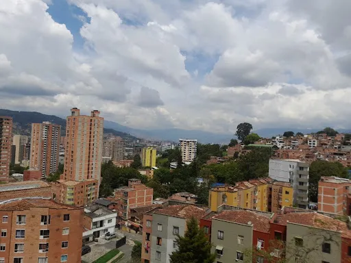 Apartamento de 3 alcobas en venta en Las Lomitas, Sabaneta, 78 m² · foto 9 de 24
