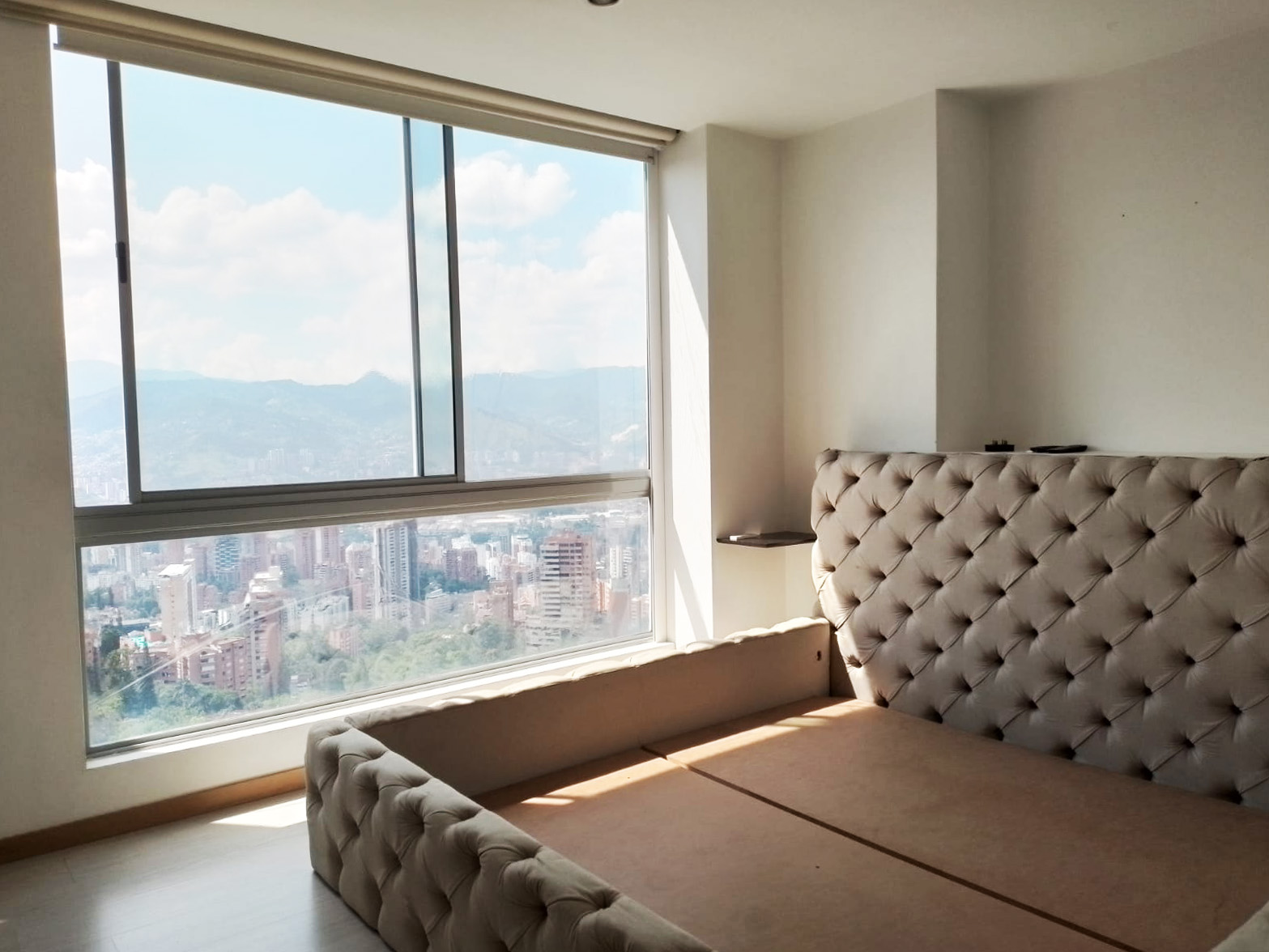 Apartamento de 2 alcobas en arriendo en El Tesoro, Medellín, 100 m² · foto 10 de 20