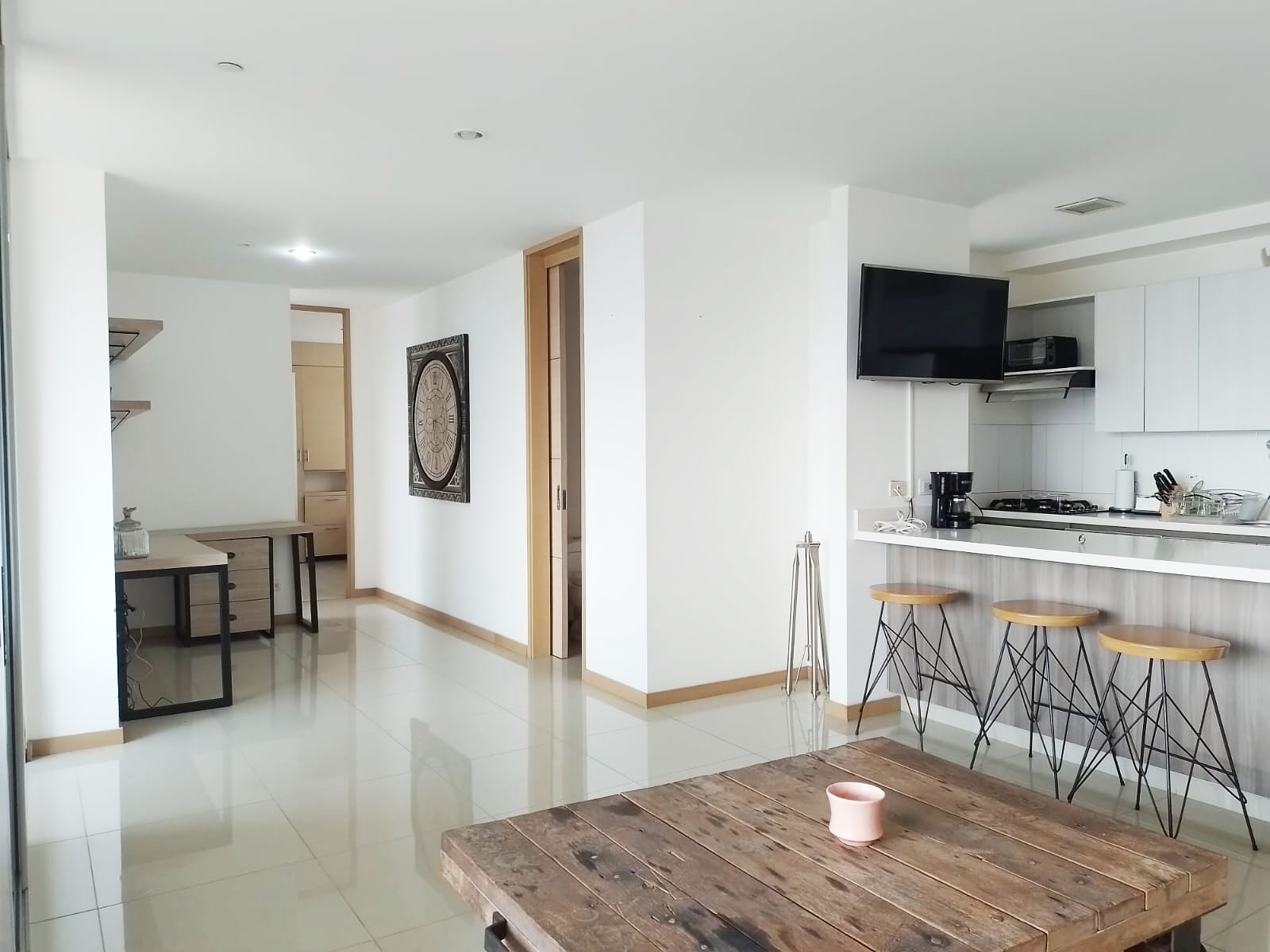 Apartamento de 2 alcobas en arriendo en El Tesoro, Medellín, 100 m² · foto 4 de 20