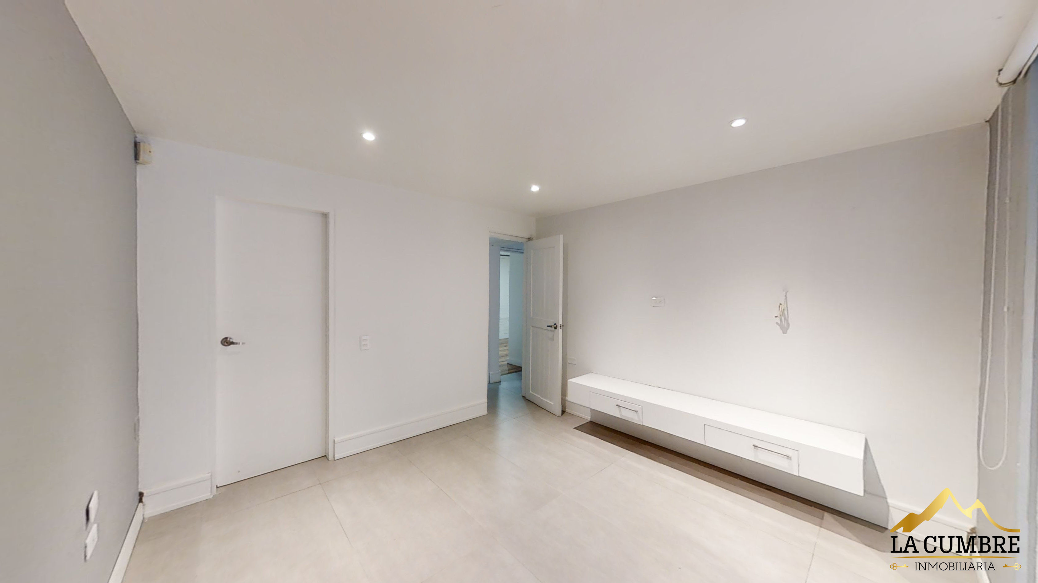 Casa de 4 alcobas en venta en San Lucas, Medellín, 420 m² · foto 12 de 17