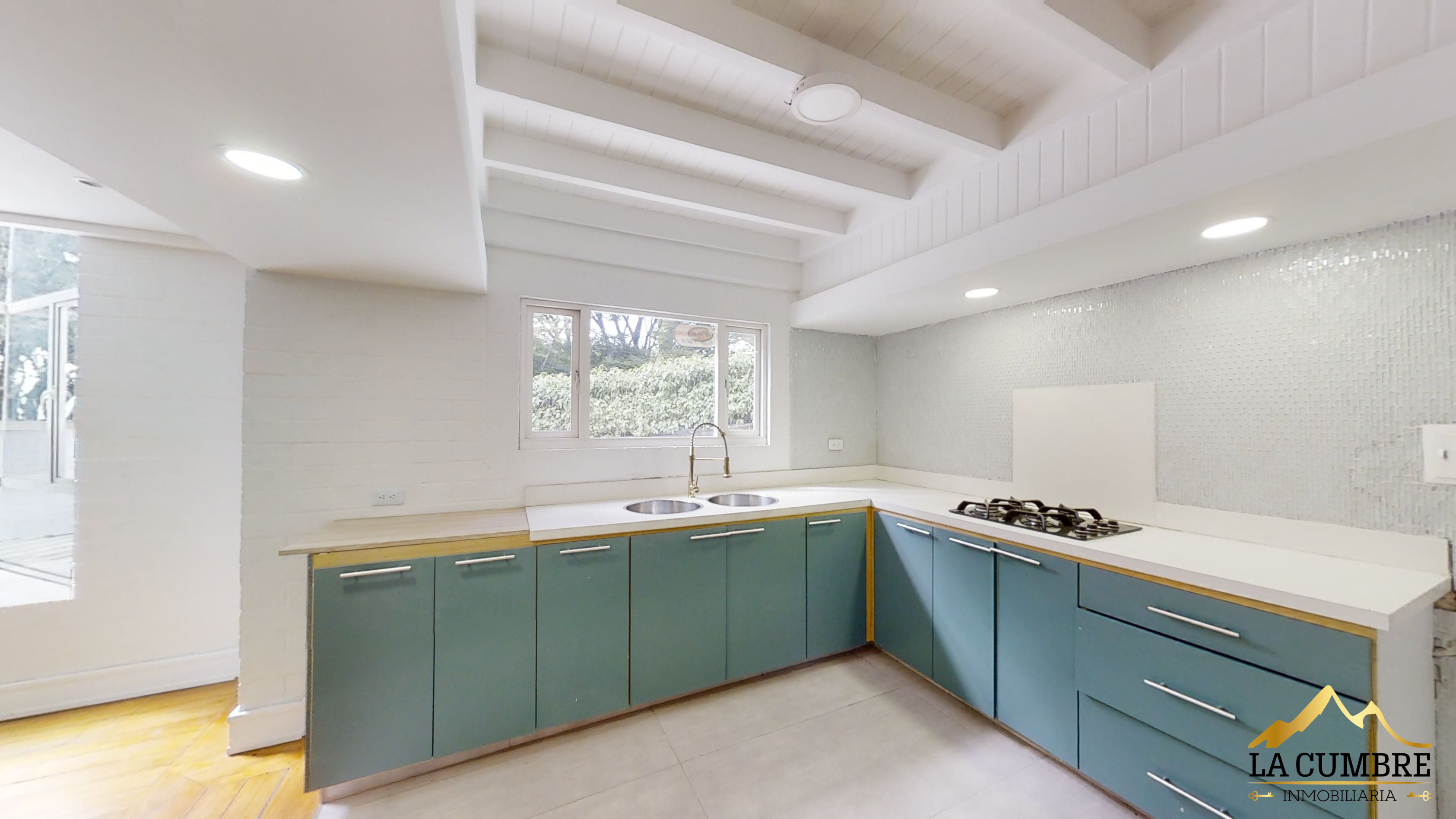 Casa de 4 alcobas en venta en San Lucas, Medellín, 420 m² · foto 5 de 17
