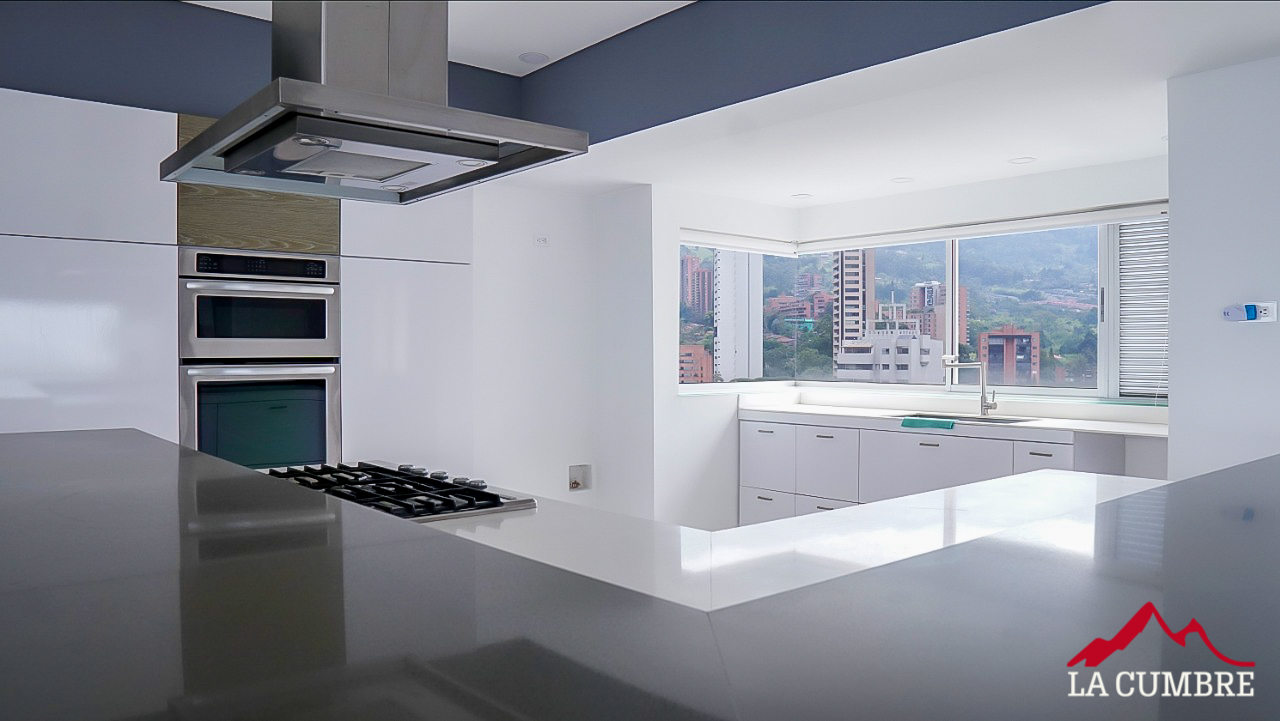Apartamento de 6 alcobas en venta en San Lucas, Medellín, 770 m² · foto 5 de 12