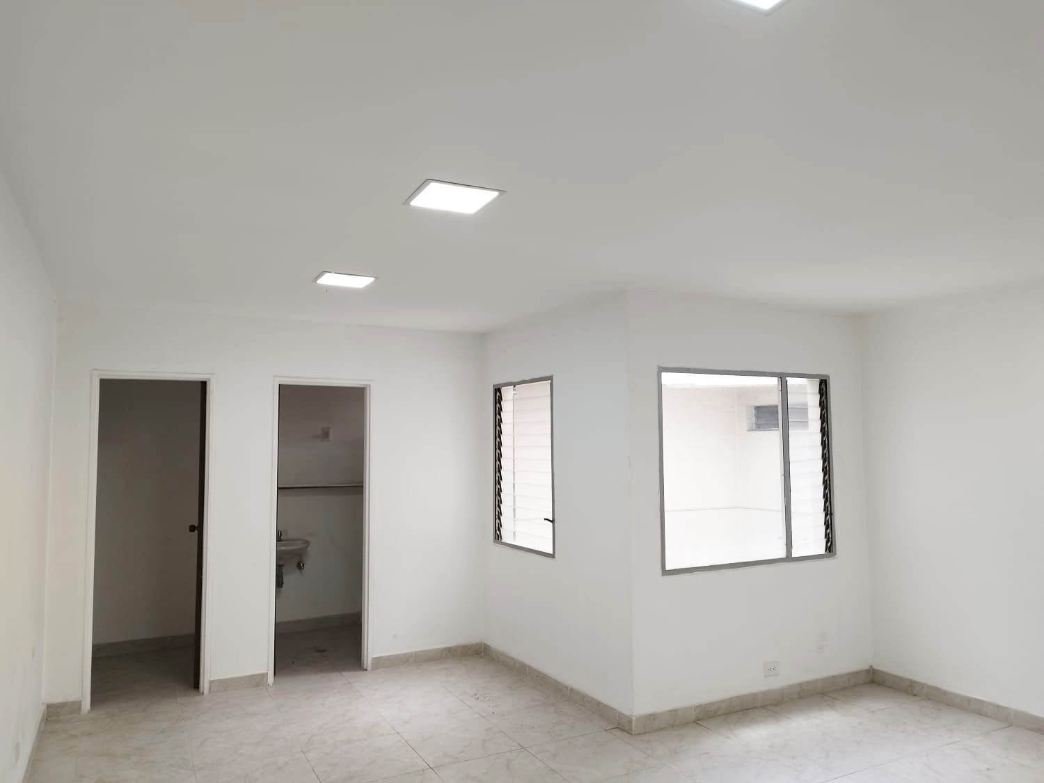 Oficina en arriendo en Mesa, Envigado, 35 m² · foto 2 de 11