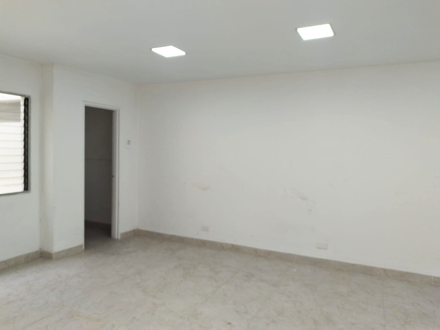 Oficina en arriendo en Mesa, Envigado, 35 m² · foto 3 de 11