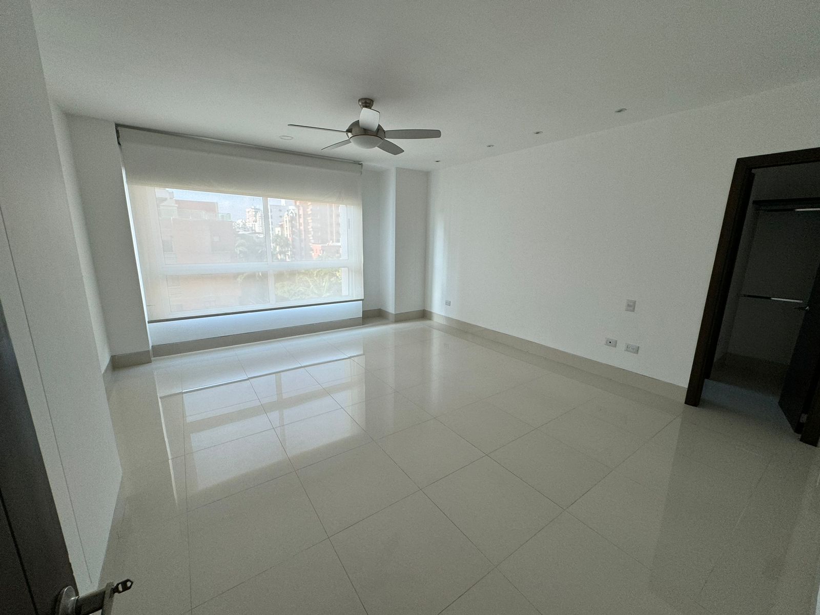 Apartamento de 3 alcobas en arriendo en El Country, Barranquilla, 232 m² · foto 6 de 15