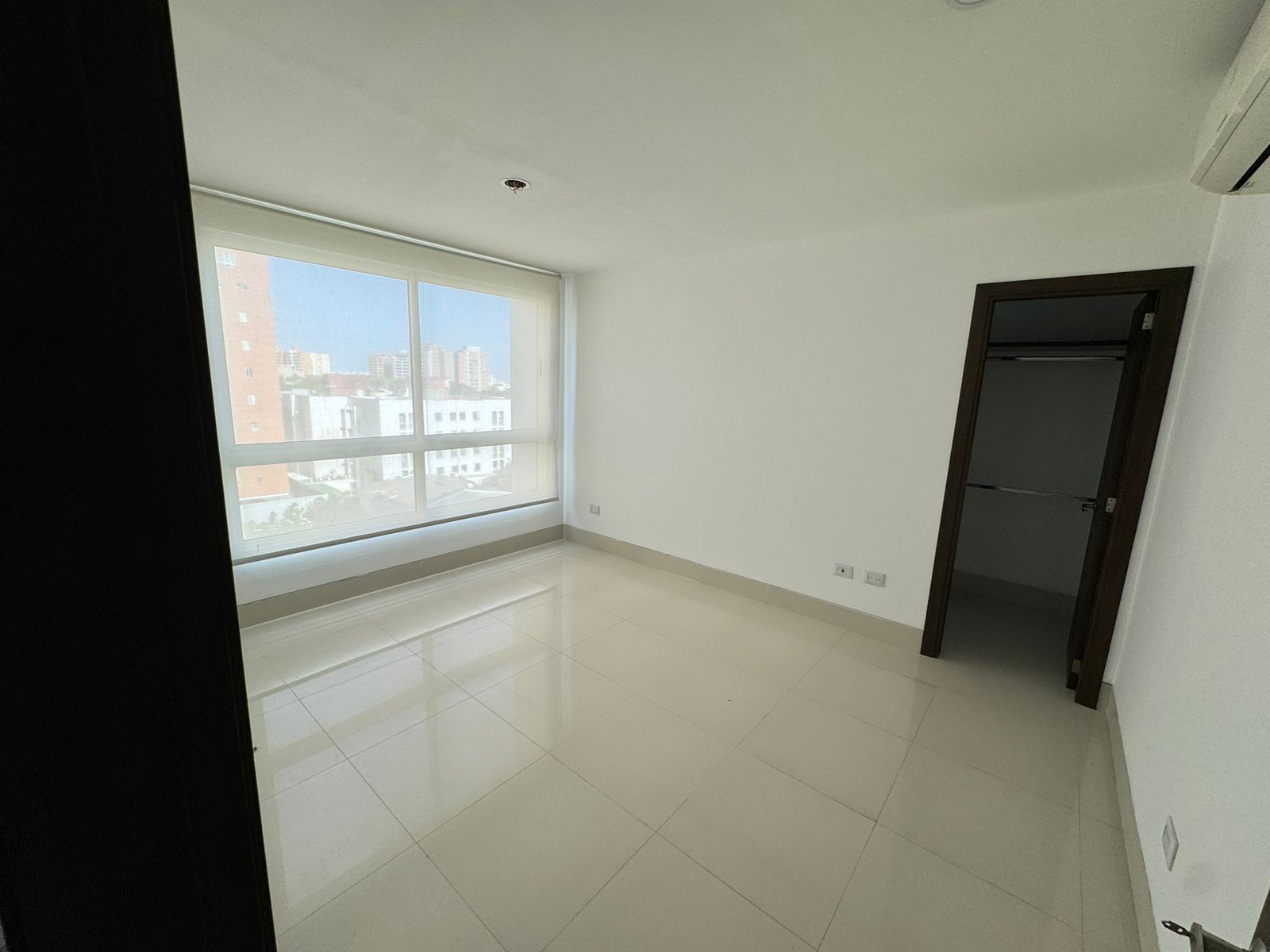 Apartamento de 3 alcobas en arriendo en El Country, Barranquilla, 232 m² · foto 9 de 15