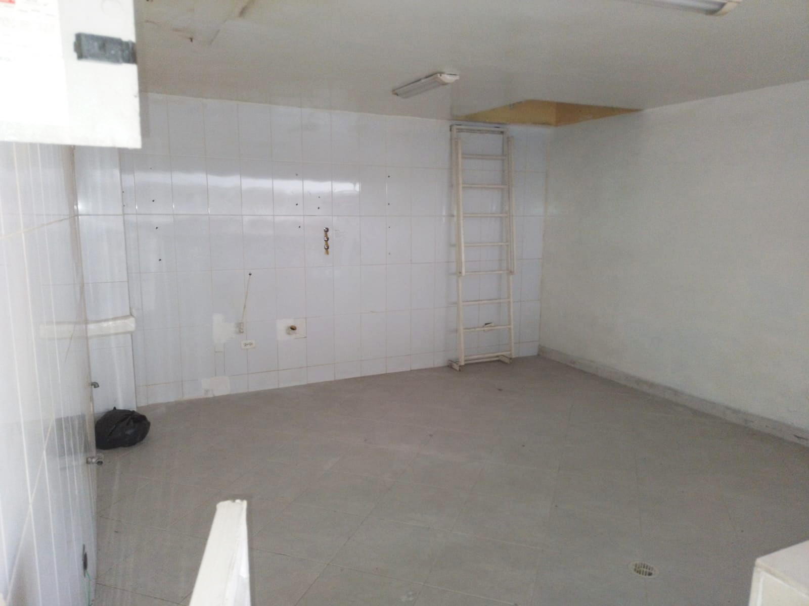 Local en arriendo en Conquistadores, Medellín, 80 m² · foto 4 de 15