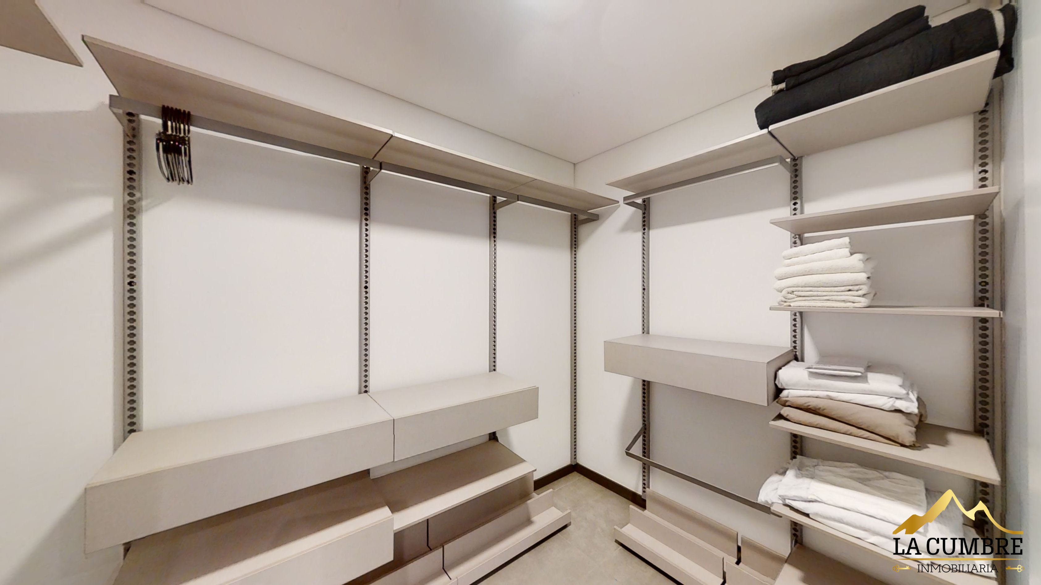 Apartamento en arriendo en El Poblado, Medellín · foto 10 de 13