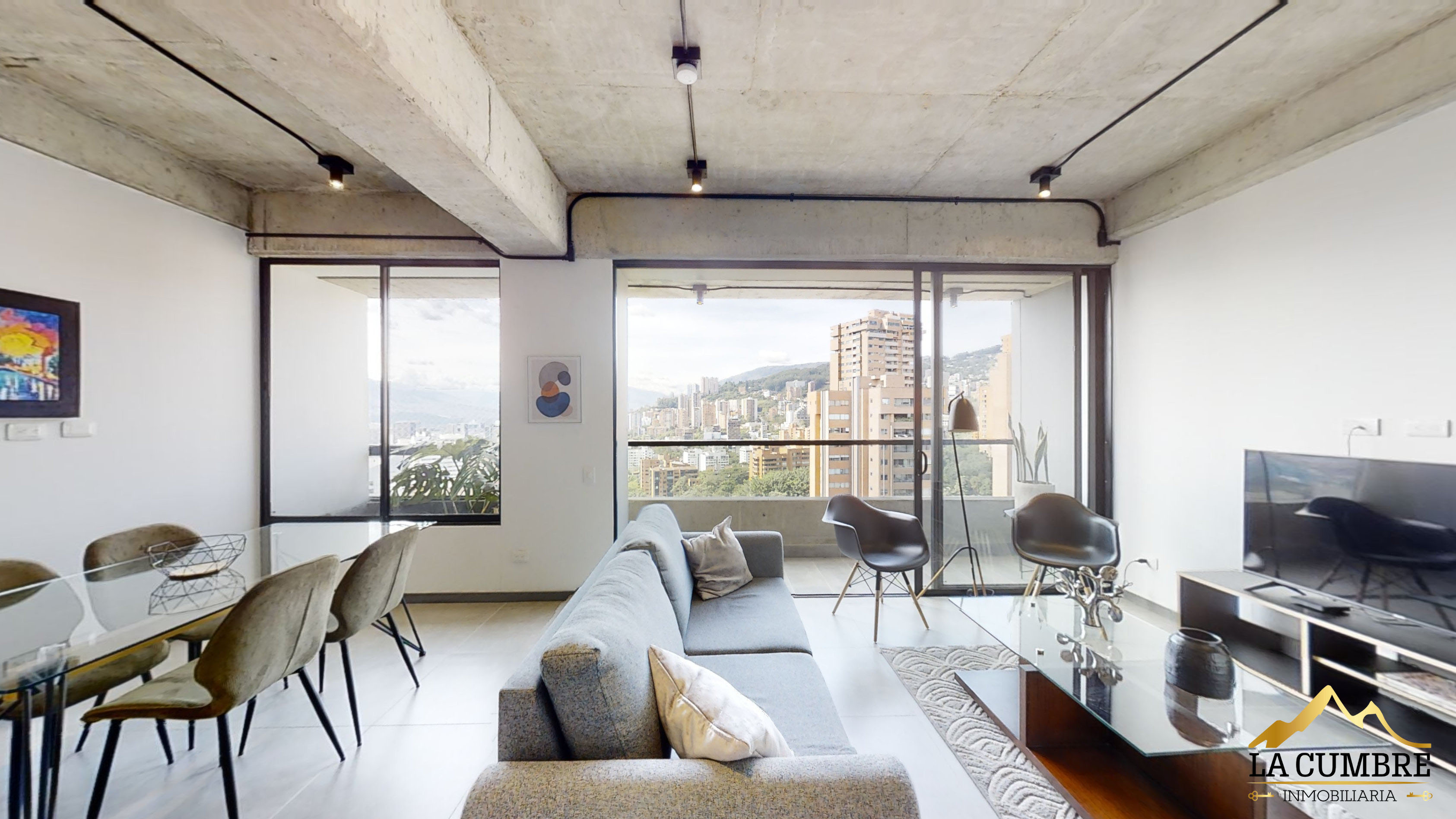 Apartamento en arriendo en El Poblado, Medellín · foto 3 de 13