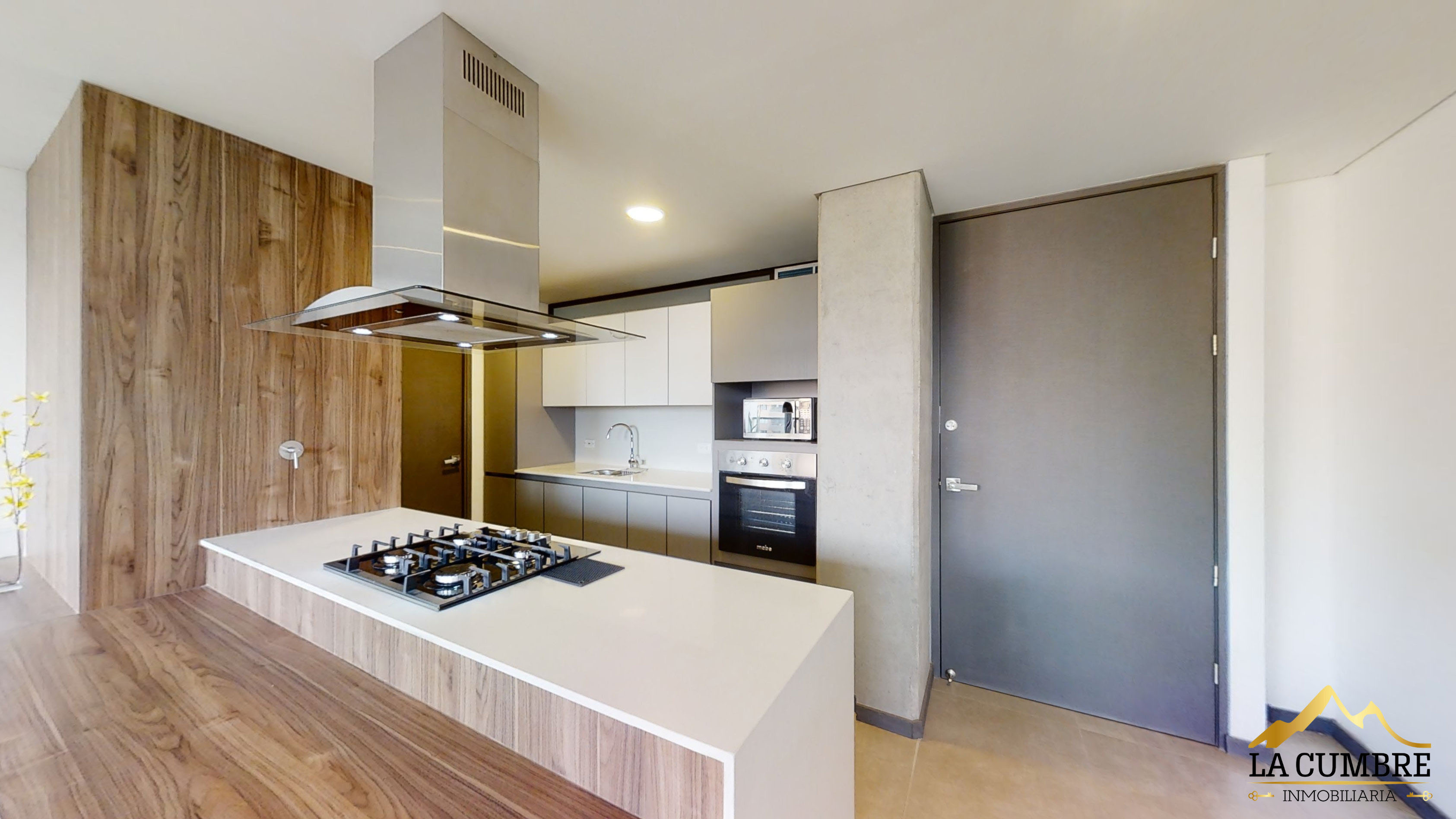 Apartamento en arriendo en El Poblado, Medellín · foto 6 de 13