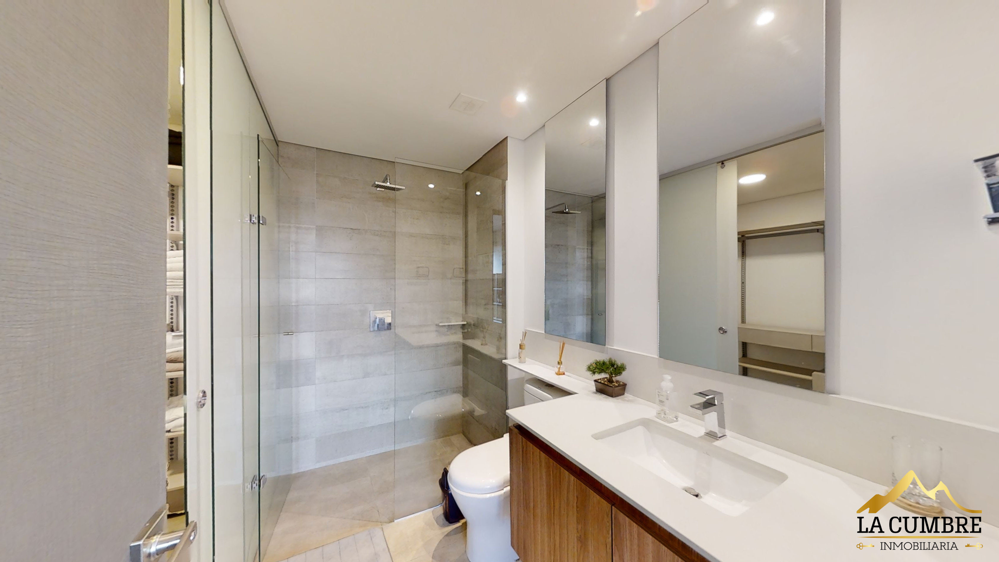 Apartamento en arriendo en El Poblado, Medellín · foto 9 de 13