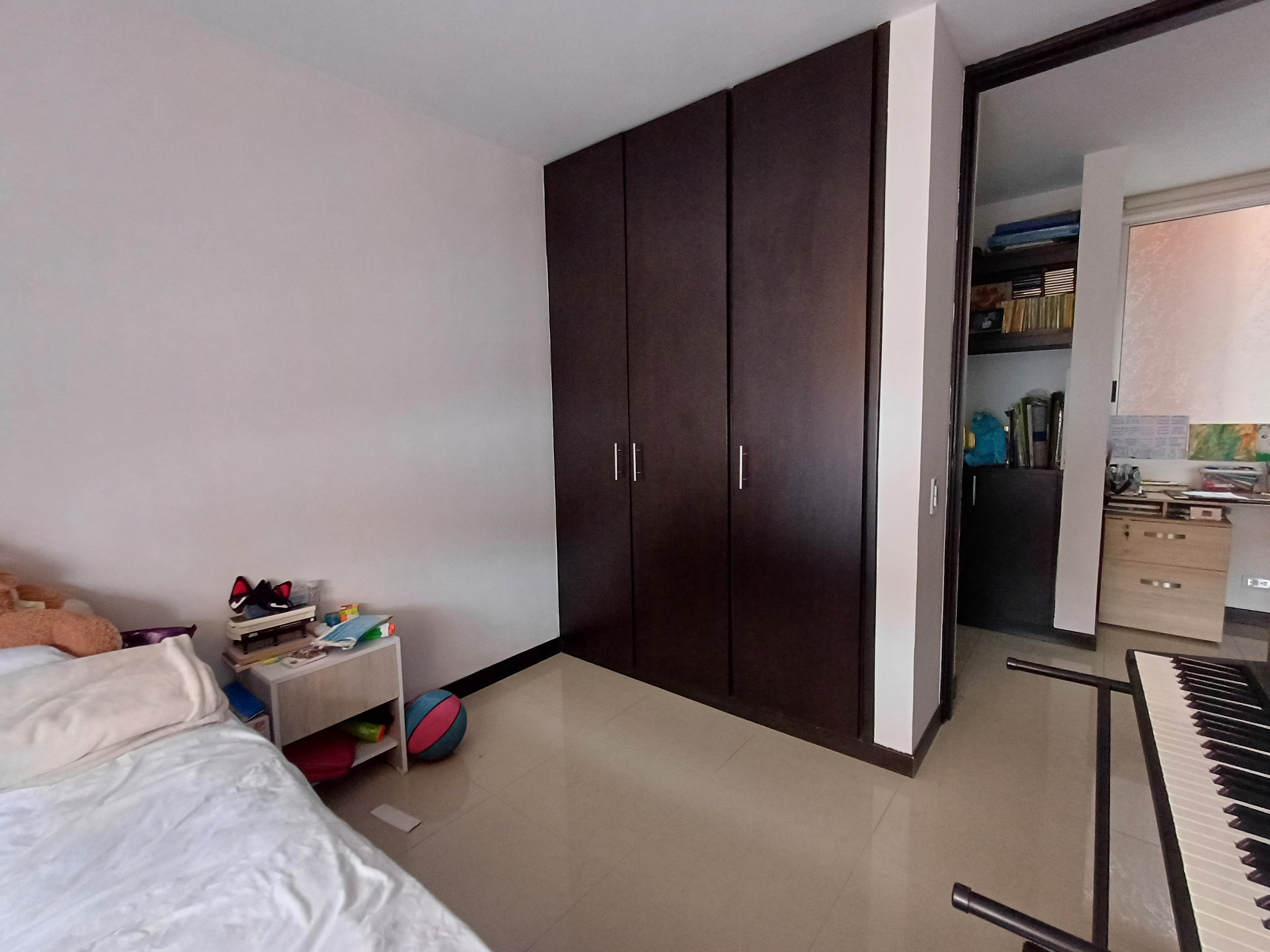 Apartamento de 3 alcobas en venta en Cañasgordas, Cali, 103 m² · foto 15 de 24