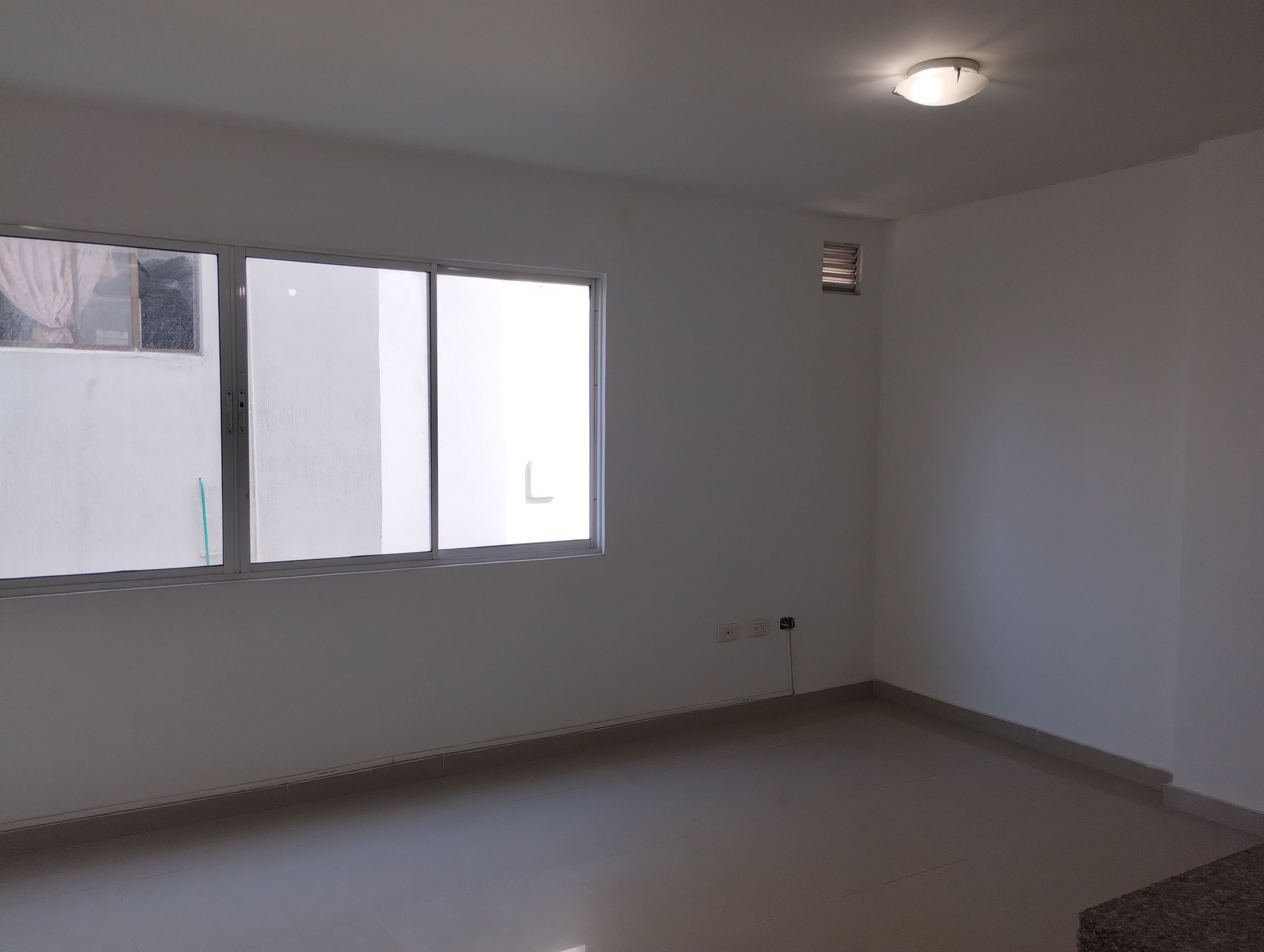 Apartamento de 1 alcoba en venta en Altos De Riomar, Barranquilla, 45 m² · foto 3 de 10