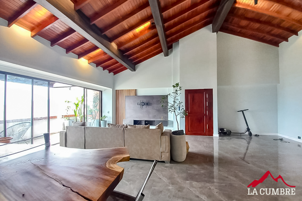 Apartamento de 4 alcobas en arriendo en La Linde, Medellín, 350 m² · foto 7 de 11