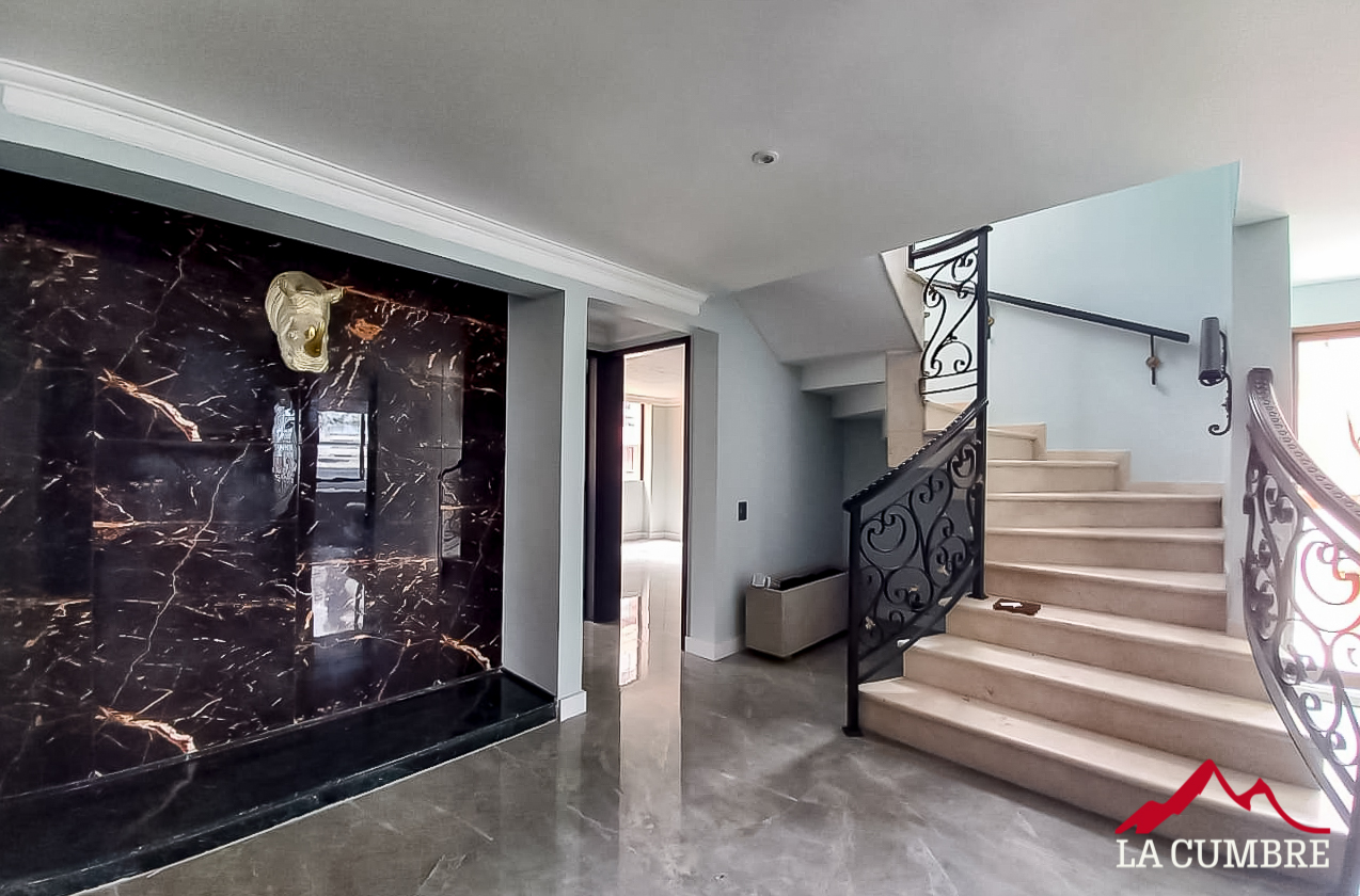 Apartamento de 4 alcobas en arriendo en La Linde, Medellín, 350 m² · foto 8 de 11