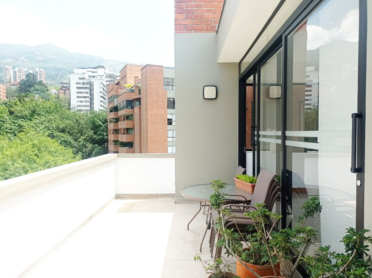 Apartamento en arriendo en Los Balsos No.2, Medellín · foto 18 de 19