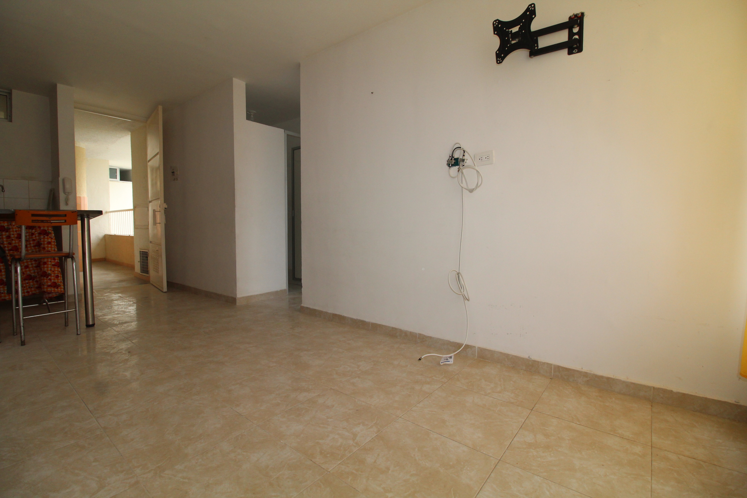 Apartamento de 3 alcobas en venta en Cd. Valle De Barroblanco, Piedecuesta, 60 m² · foto 4 de 14