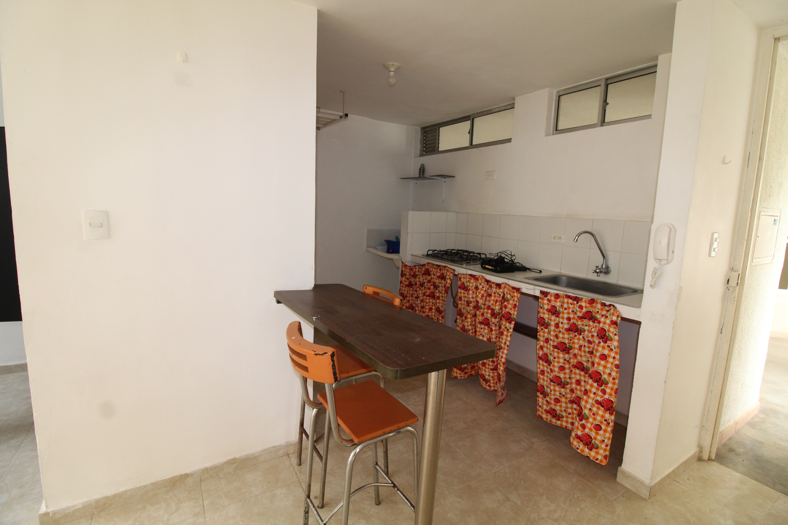 Apartamento de 3 alcobas en venta en Cd. Valle De Barroblanco, Piedecuesta, 60 m² · foto 5 de 14