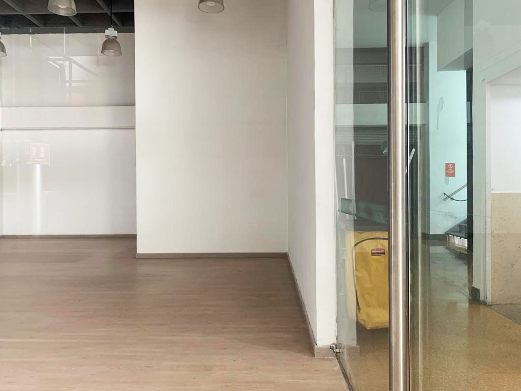 Local en arriendo en San Diego, Medellín, 79 m² · foto 3 de 5