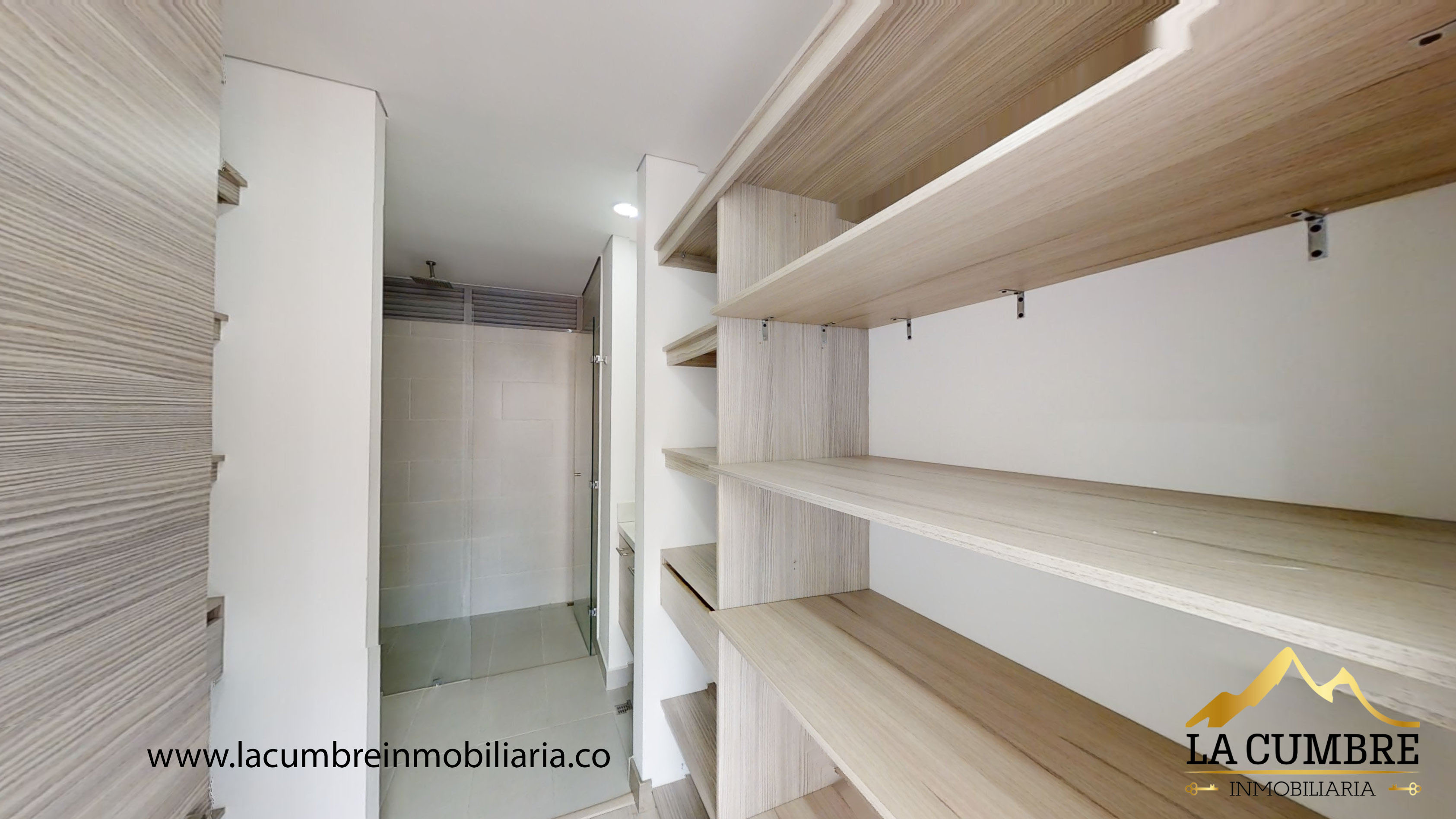 Apartamento en arriendo en Castropol, Medellín · foto 10 de 12