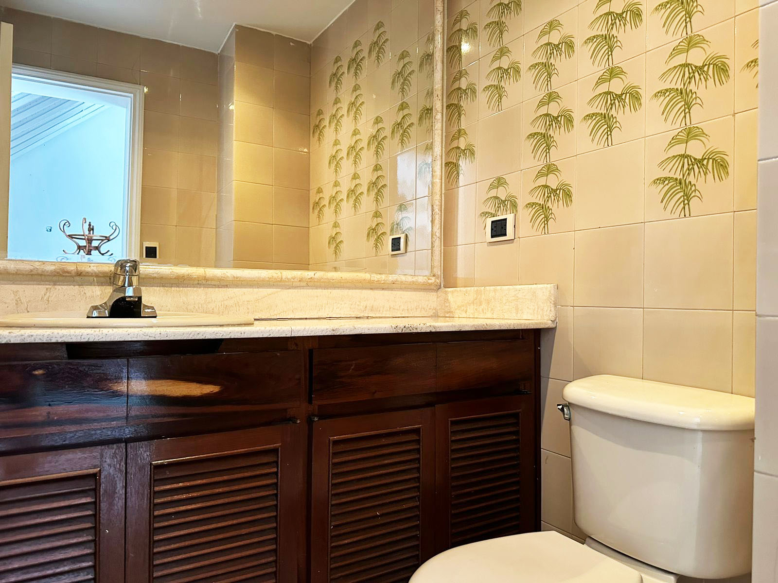 Apartamento de 4 alcobas en venta en El Tesoro, Medellín, 345 m² · foto 16 de 16