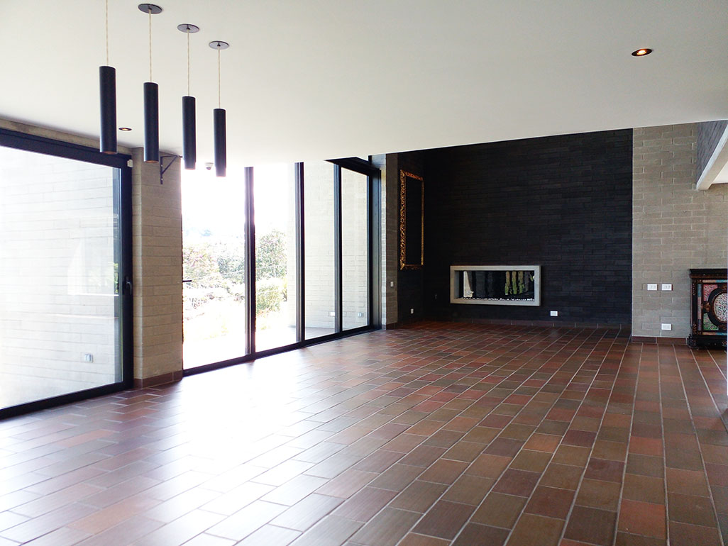 Casa de 3 alcobas en venta en Loma Del Escobero, Envigado, 450 m² · foto 2 de 20