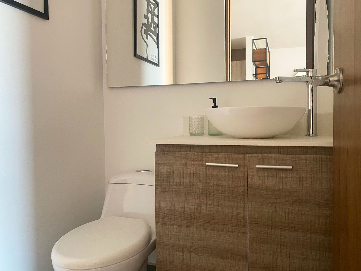 Apartamento de 1 alcoba en arriendo en Loma Del Escobero, Envigado, 67 m² · foto 11 de 13