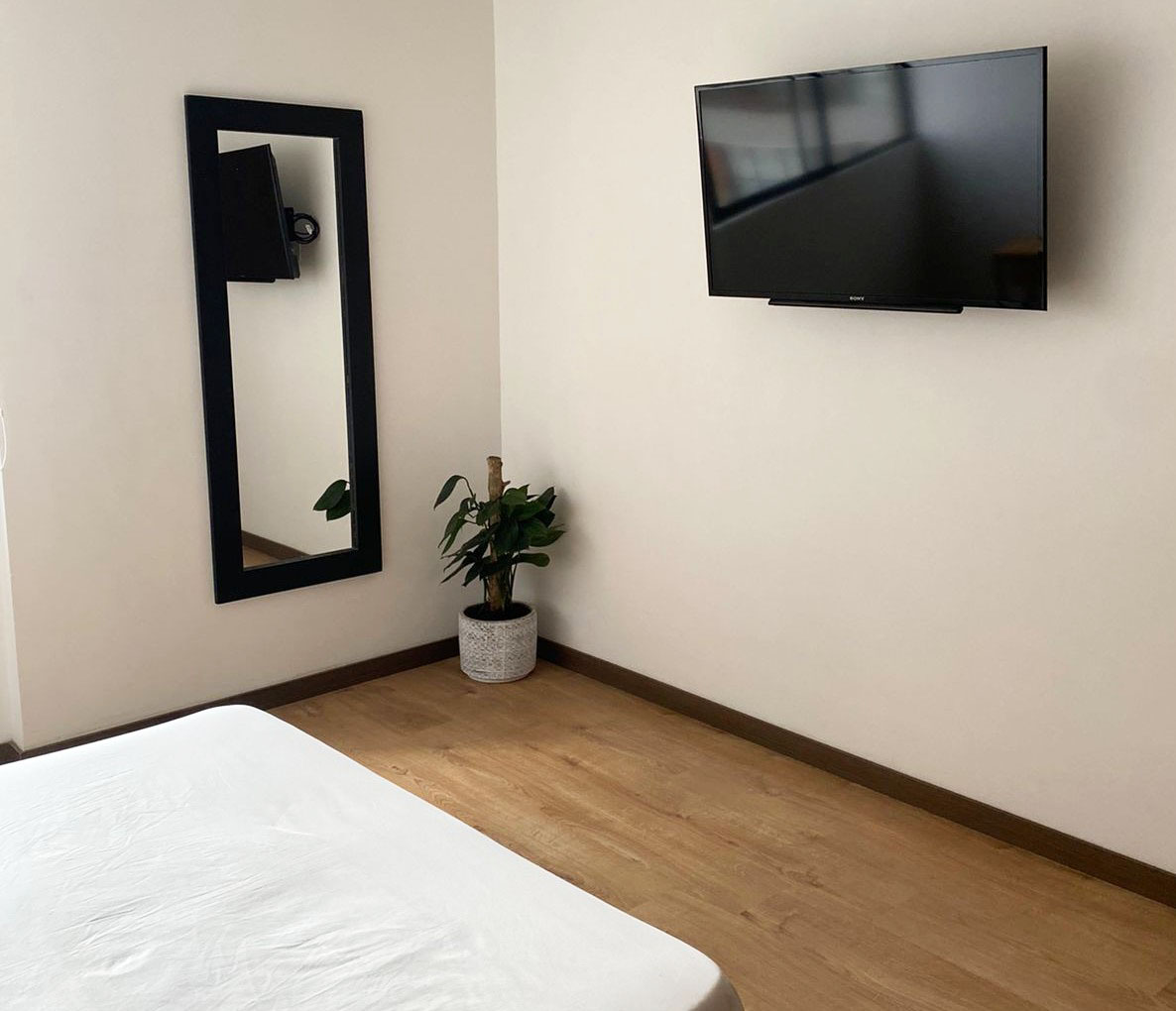 Apartamento de 1 alcoba en arriendo en Loma Del Escobero, Envigado, 67 m² · foto 12 de 13