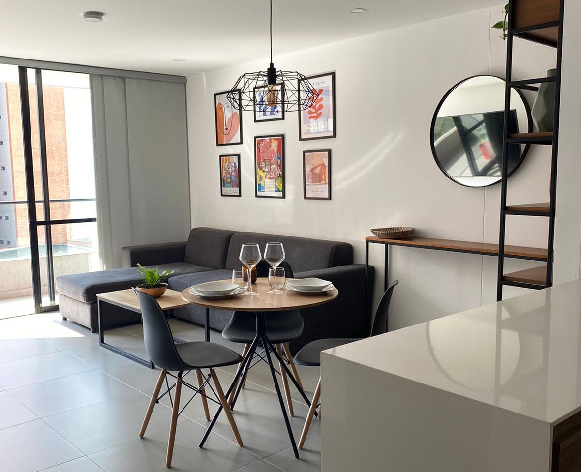 Apartamento de 1 alcoba en arriendo en Loma Del Escobero, Envigado, 67 m² · foto 3 de 13