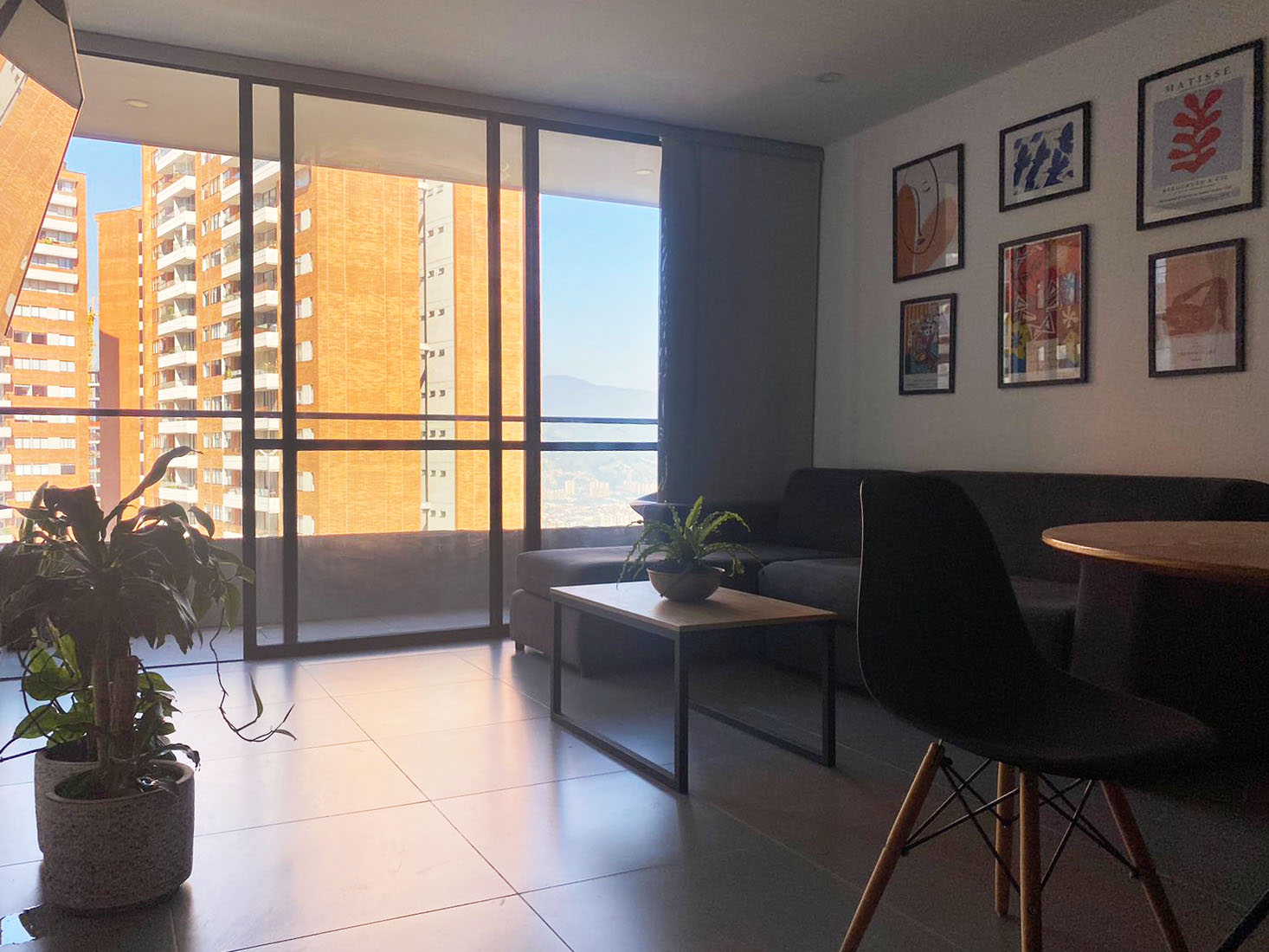 Apartamento de 1 alcoba en arriendo en Loma Del Escobero, Envigado, 67 m² · foto 8 de 13