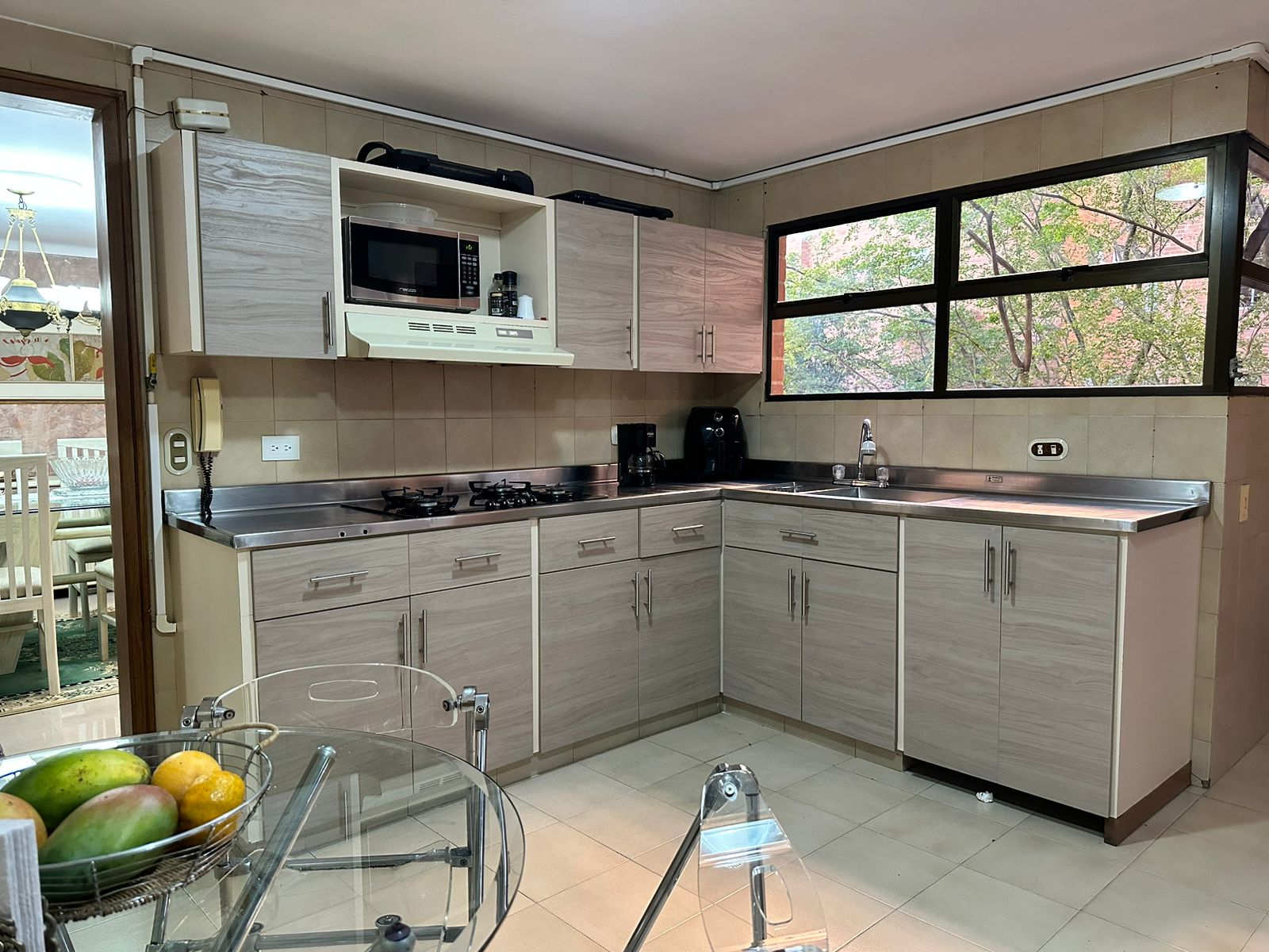 Apartamento en arriendo en Castropol, Medellín · foto 5 de 17