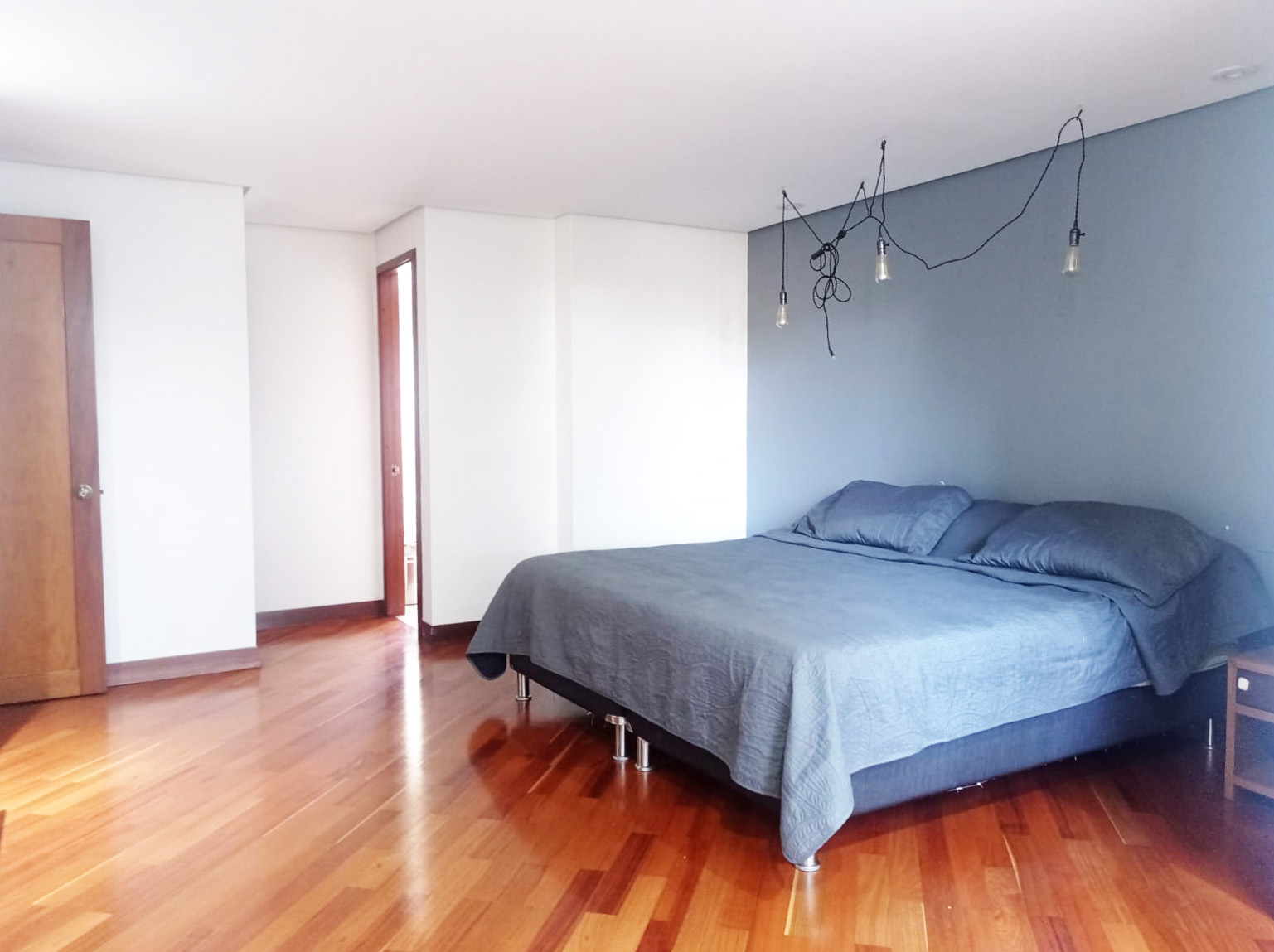 Apartamento de 3 alcobas en arriendo en El Tesoro, Medellín, 218 m² · foto 10 de 20