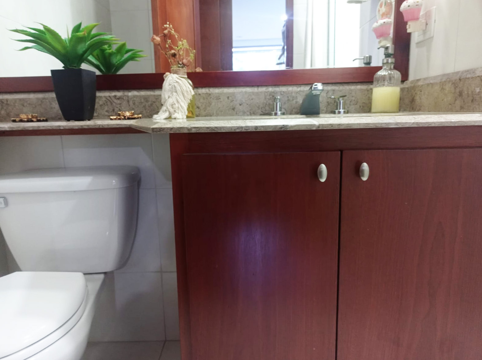 Apartamento de 3 alcobas en arriendo en El Tesoro, Medellín, 218 m² · foto 18 de 20