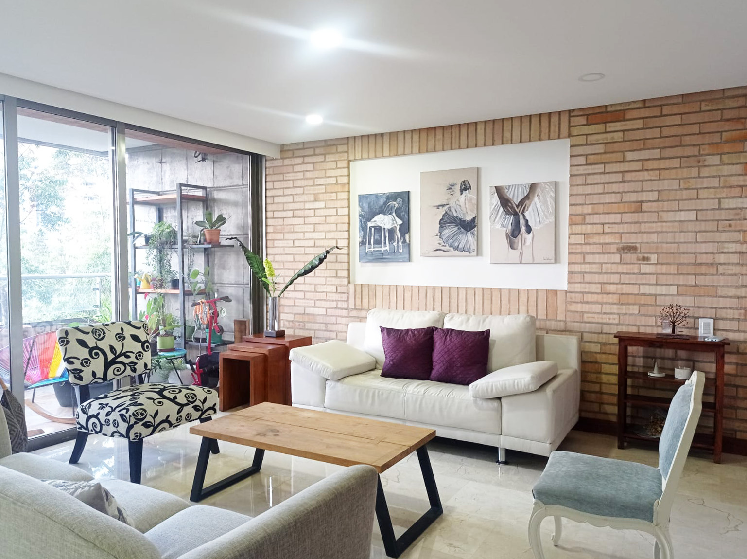 Apartamento de 3 alcobas en arriendo en El Tesoro, Medellín, 218 m² · foto 2 de 20