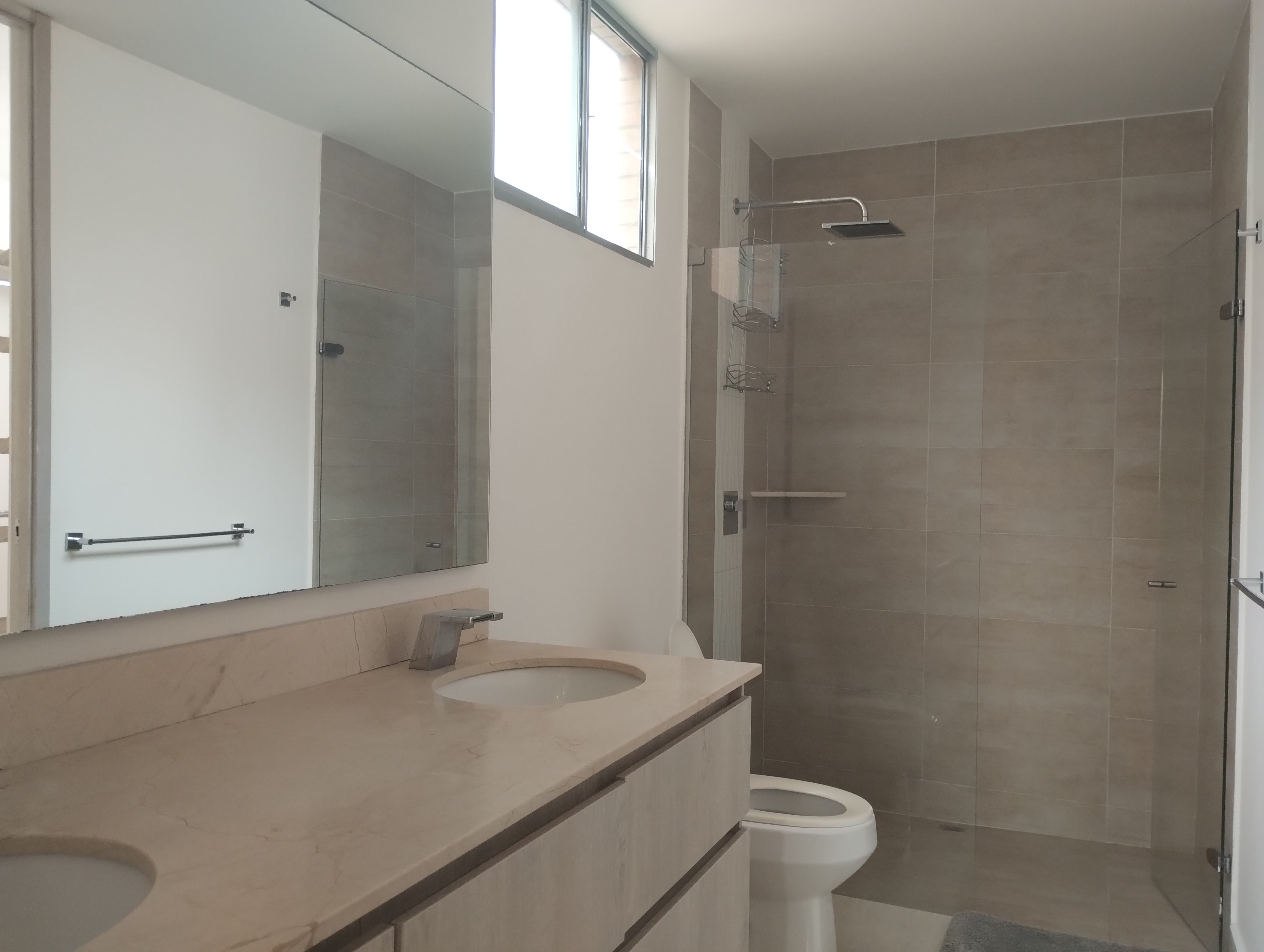 Apartamento de 3 alcobas en arriendo en Ub. Altos De Parque, Barranquilla, 146 m² · foto 8 de 10