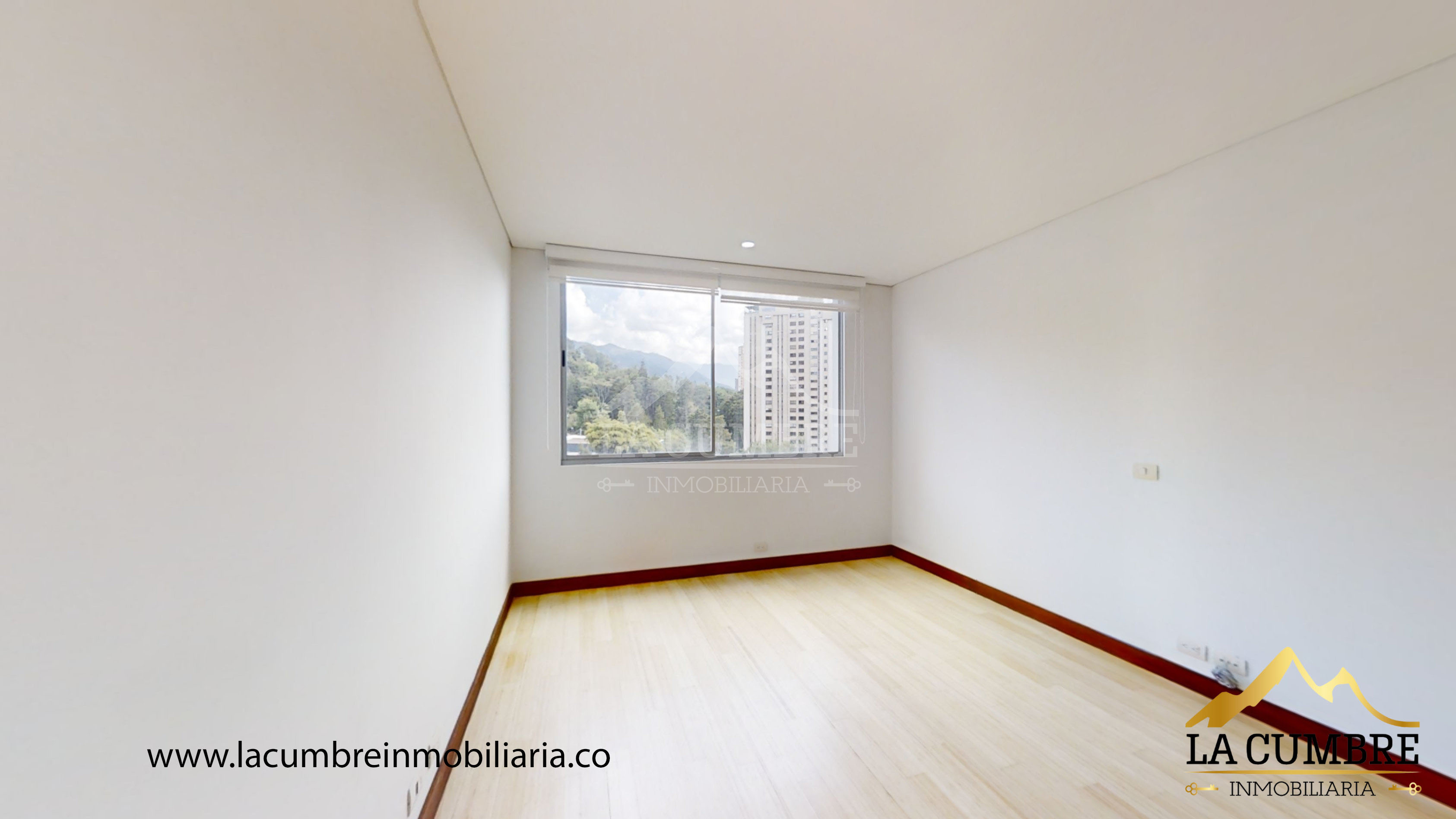 Apartamento en arriendo en El Poblado, Medellín · foto 2 de 13