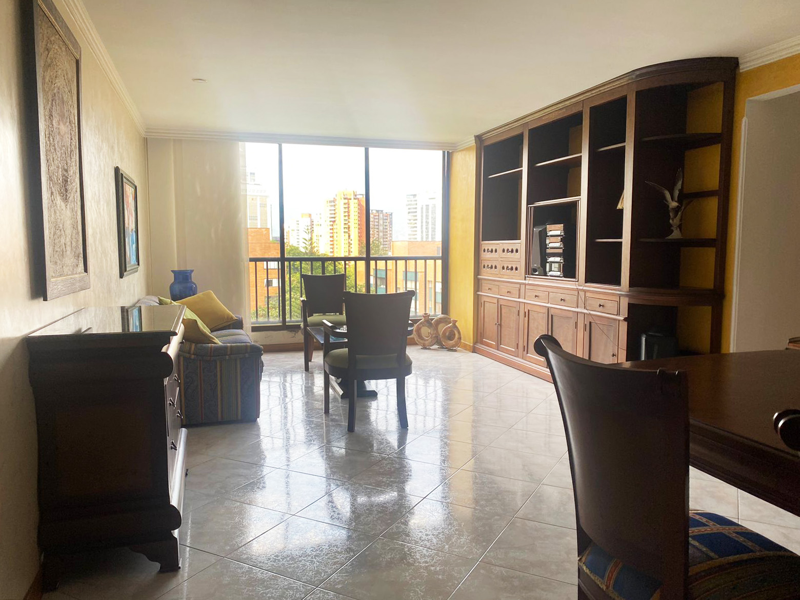 Apartamento de 3 alcobas en arriendo en El Poblado, Medellín, 121 m² · foto 14 de 16