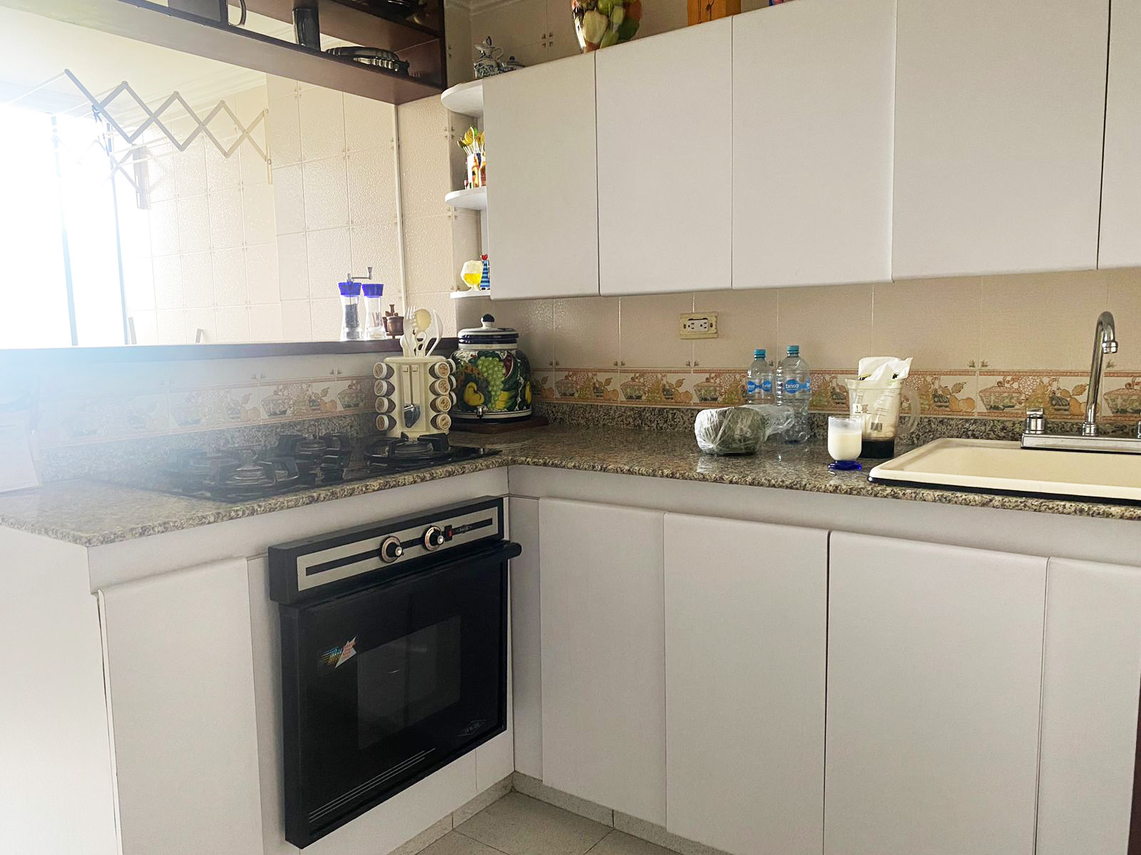 Apartamento de 3 alcobas en arriendo en El Poblado, Medellín, 121 m² · foto 2 de 16