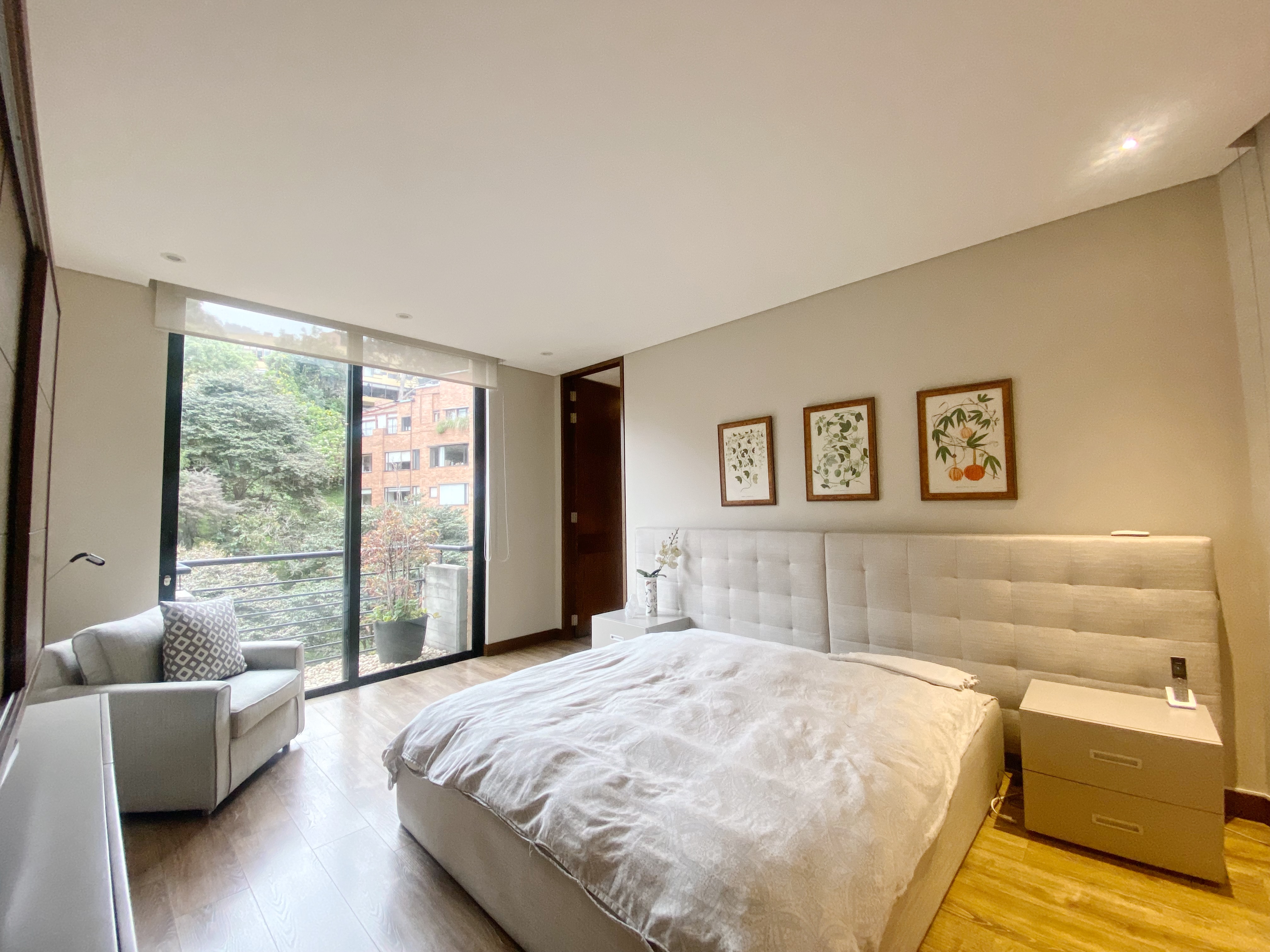 Apartamento de 2 alcobas en venta en Los Rosales, Bogotá, 210 m² · foto 19 de 24
