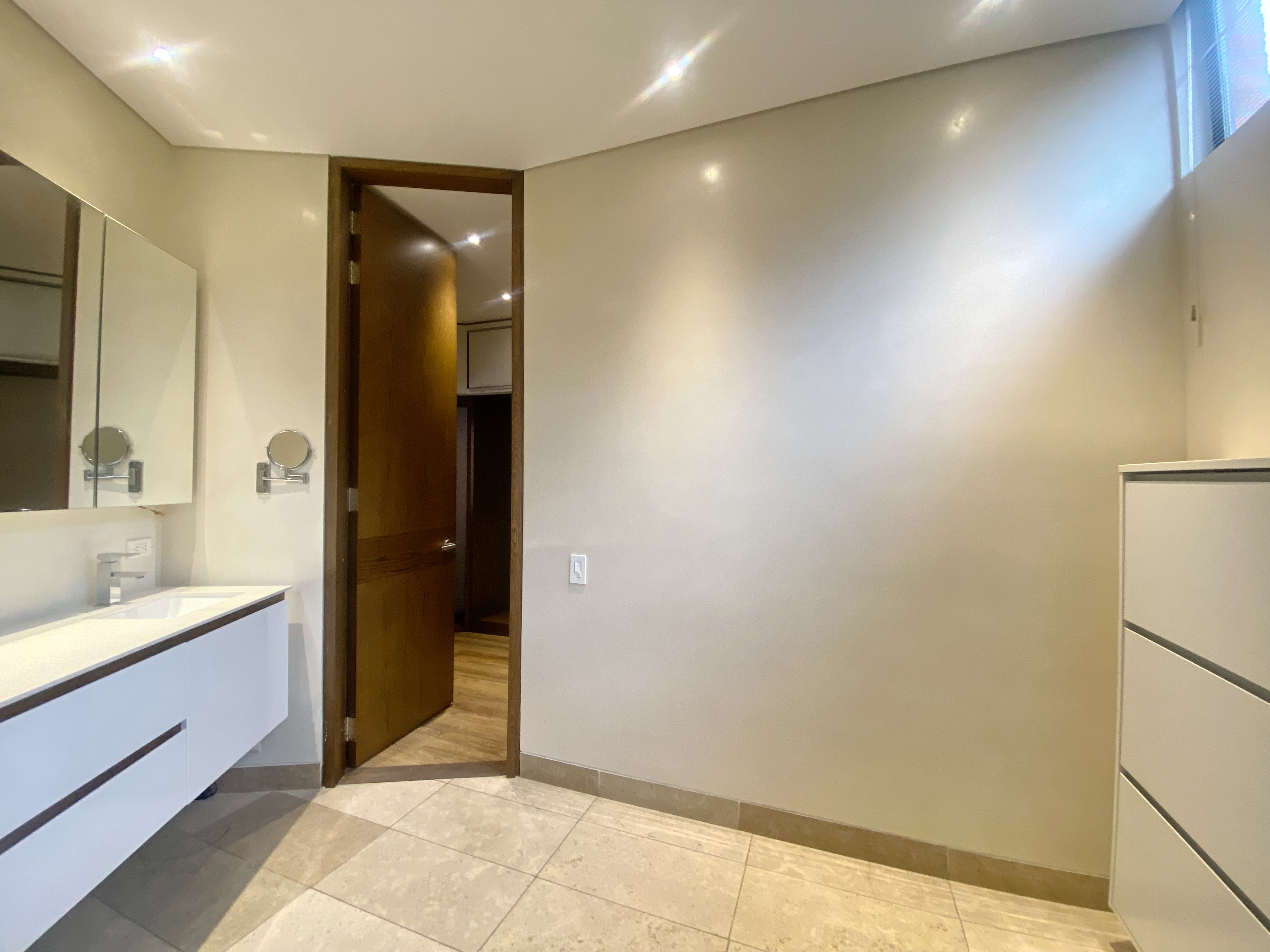Apartamento de 2 alcobas en venta en Los Rosales, Bogotá, 210 m² · foto 24 de 24
