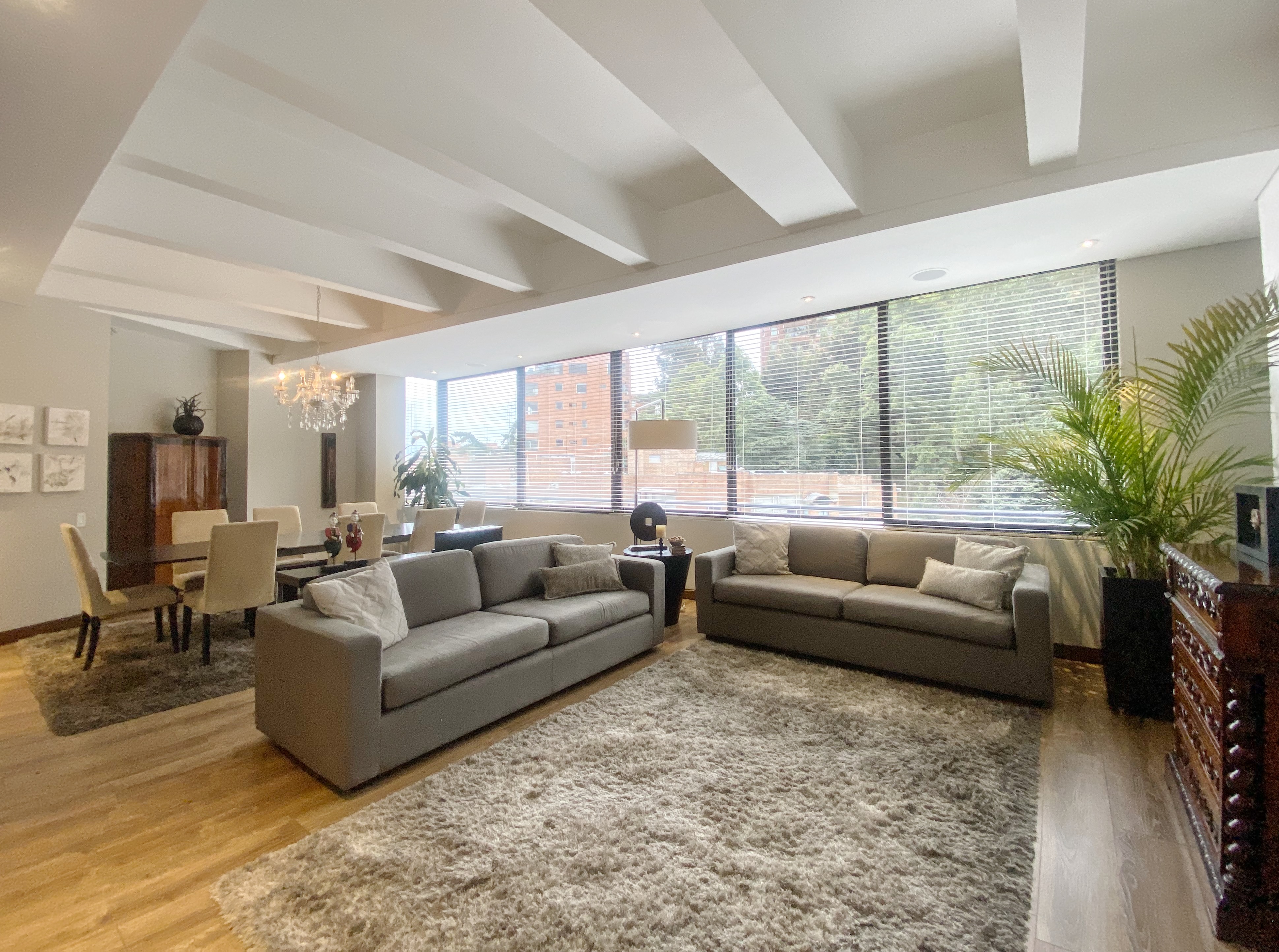 Apartamento de 2 alcobas en venta en Los Rosales, Bogotá, 210 m² · foto 6 de 24