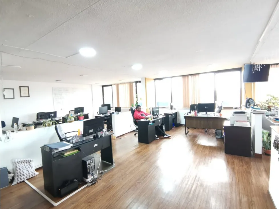 Oficina en venta en Centro, Armenia, 93 m² · foto 3 de 12